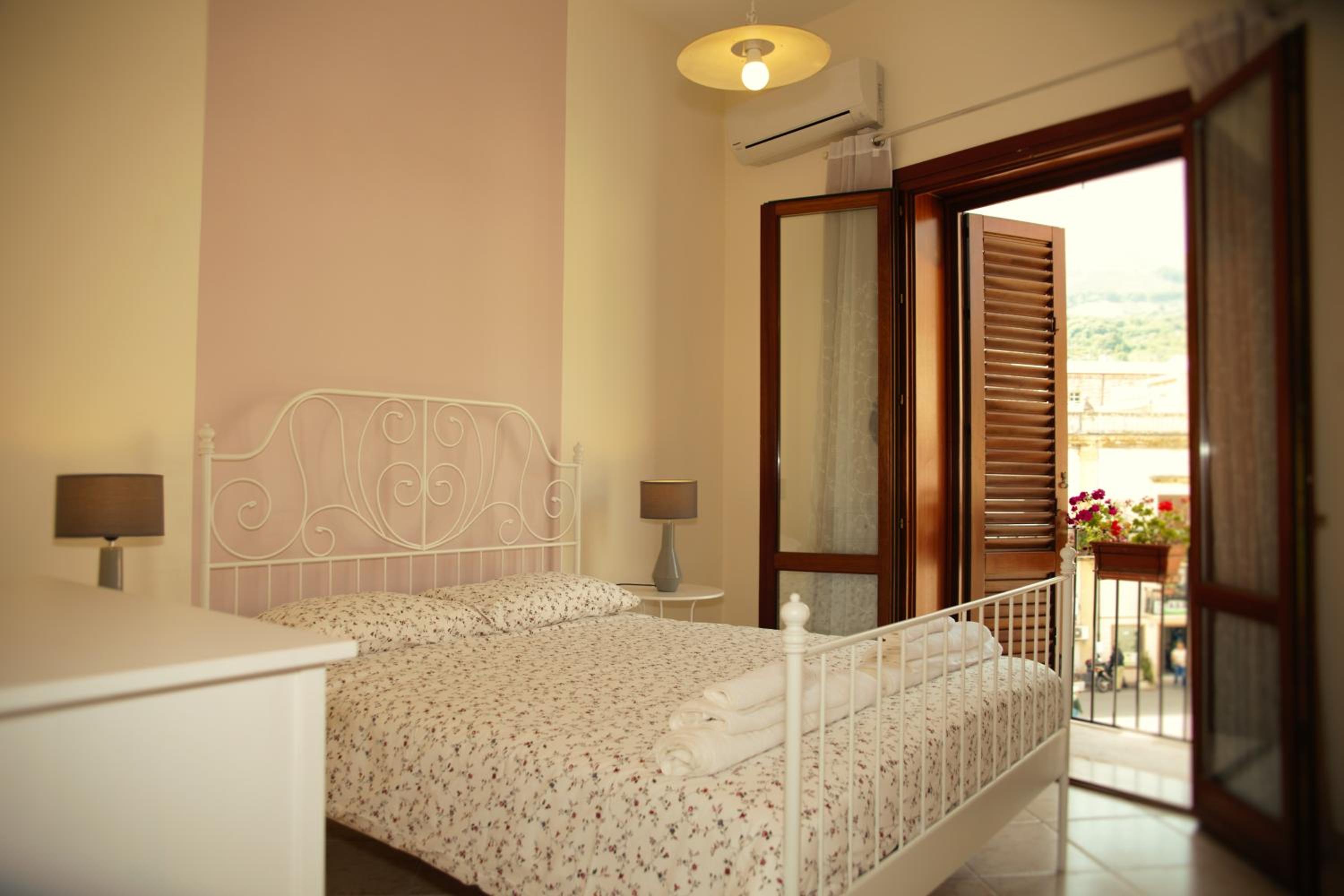 Double Room with Balcony photo 1