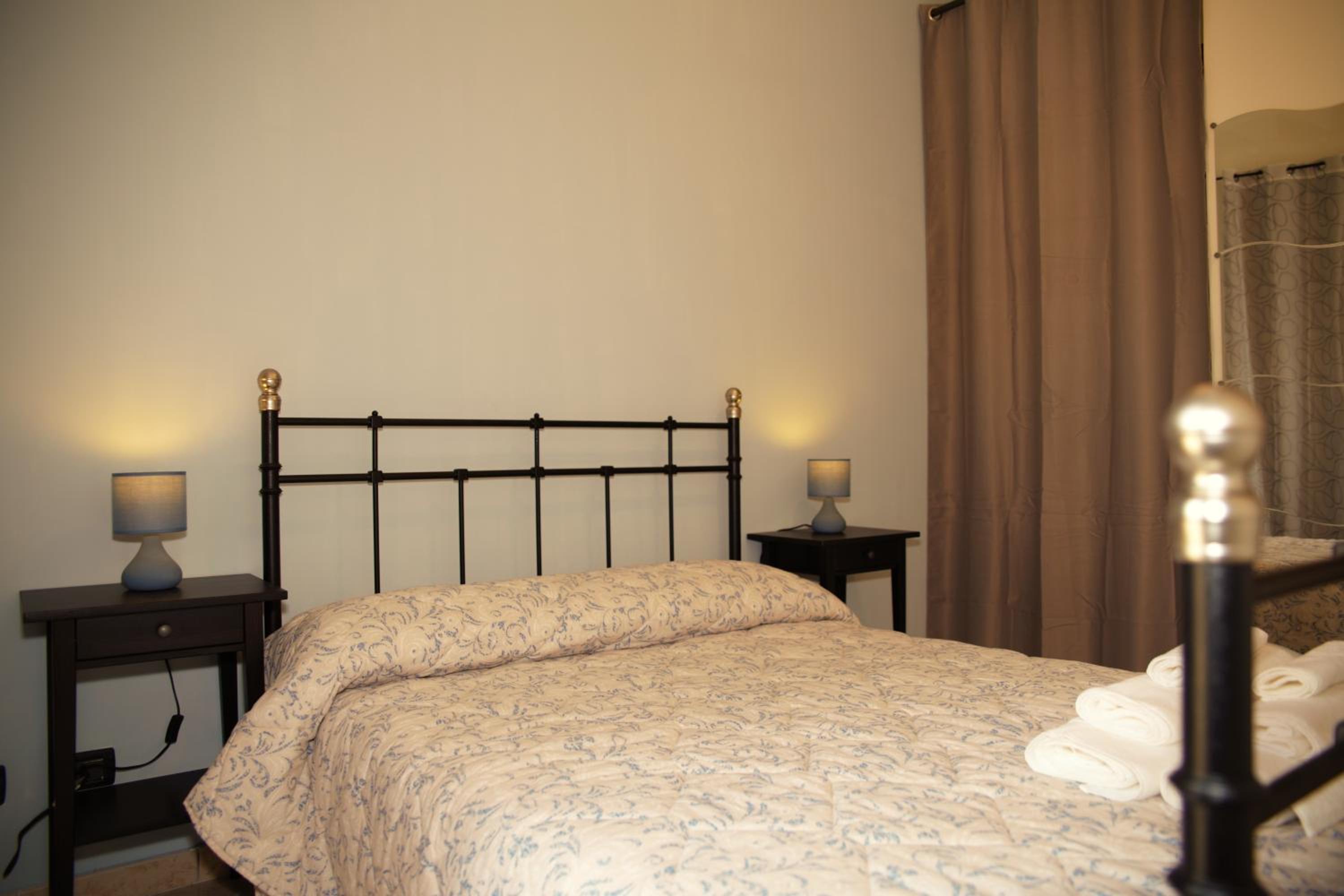 Double Room with Private External Bathroom photo 1