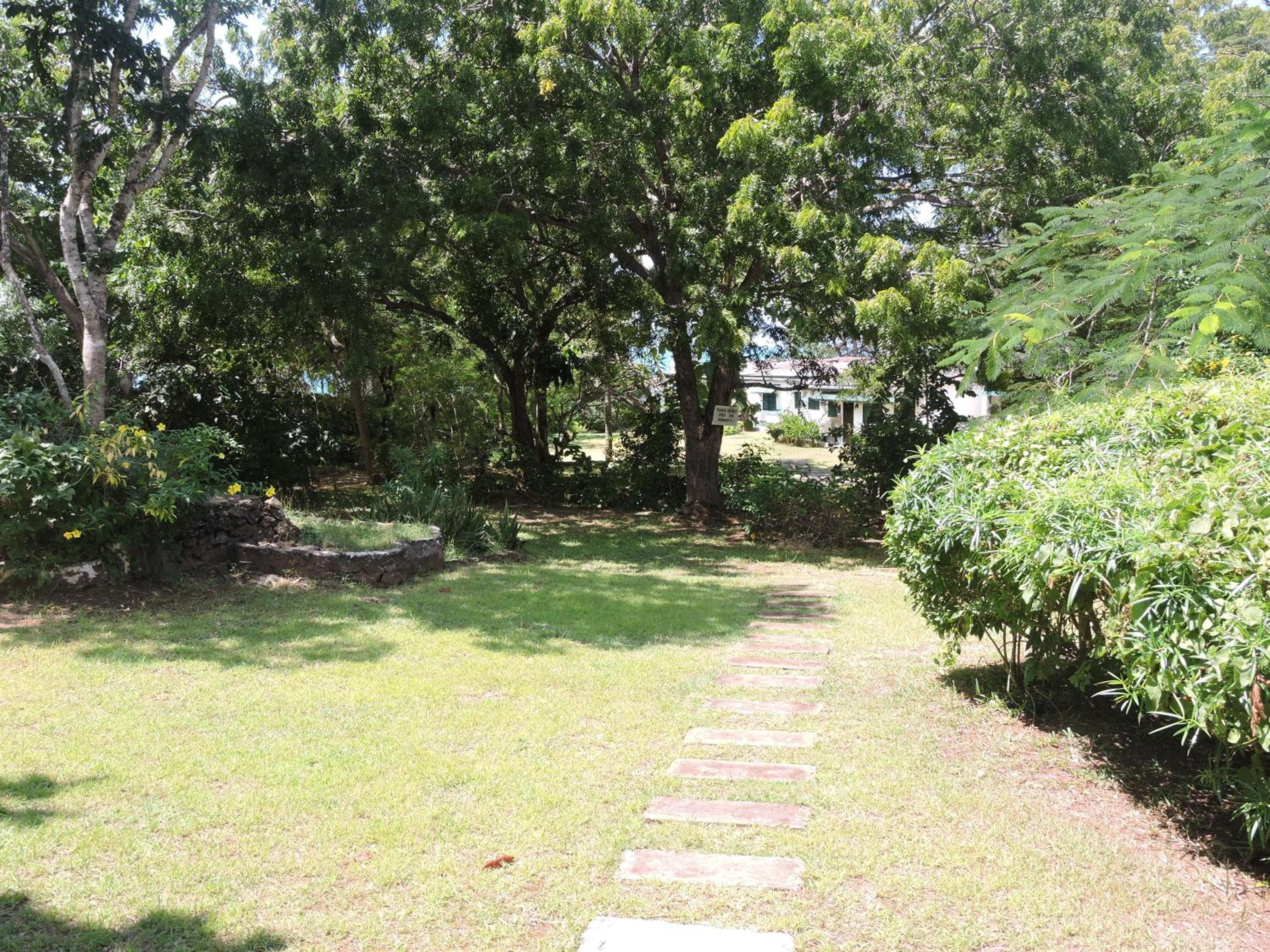 Three-Bedroom Cottage Garden Facing photo 3