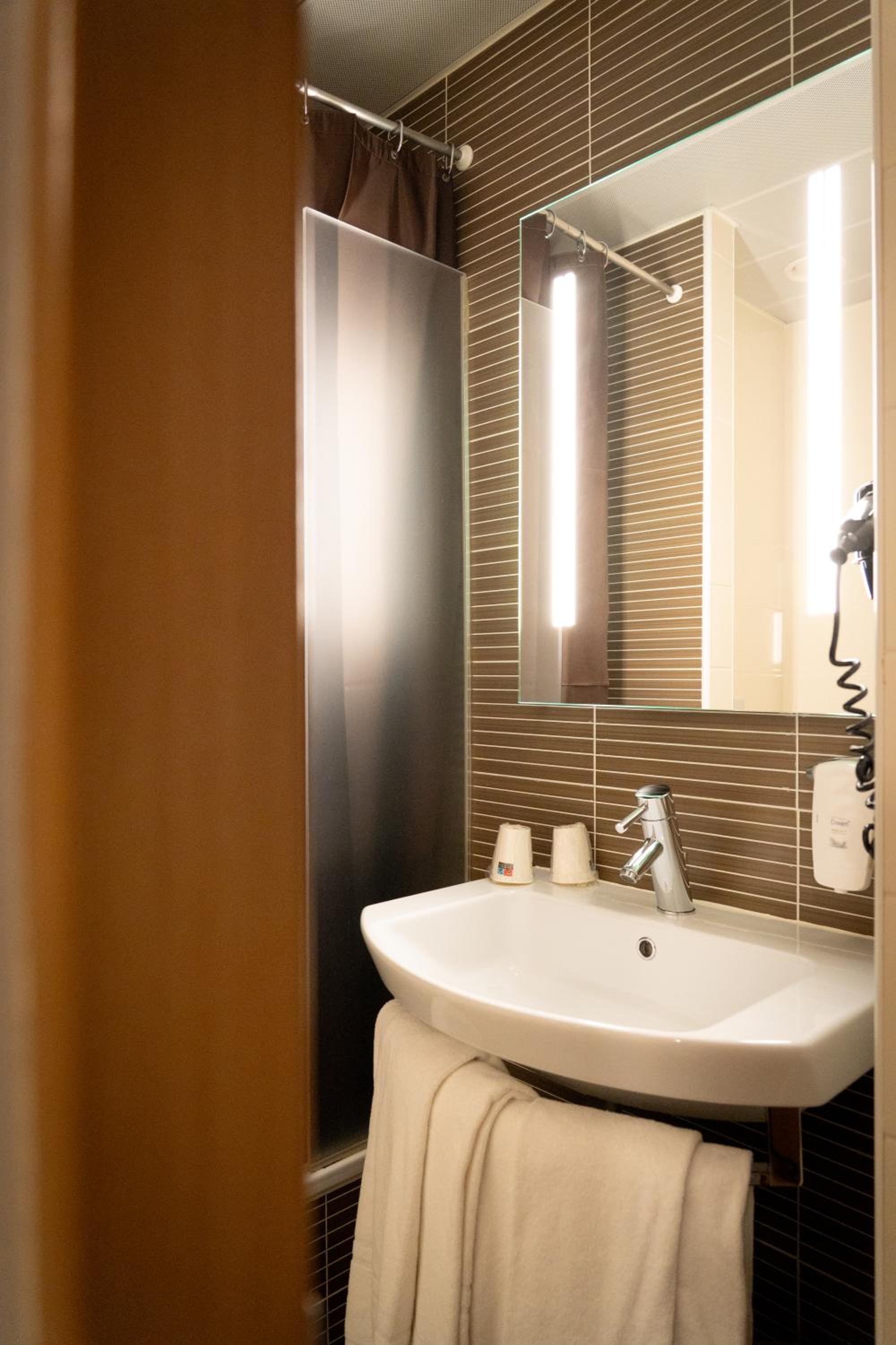 Superior Twin Room - Photo 5