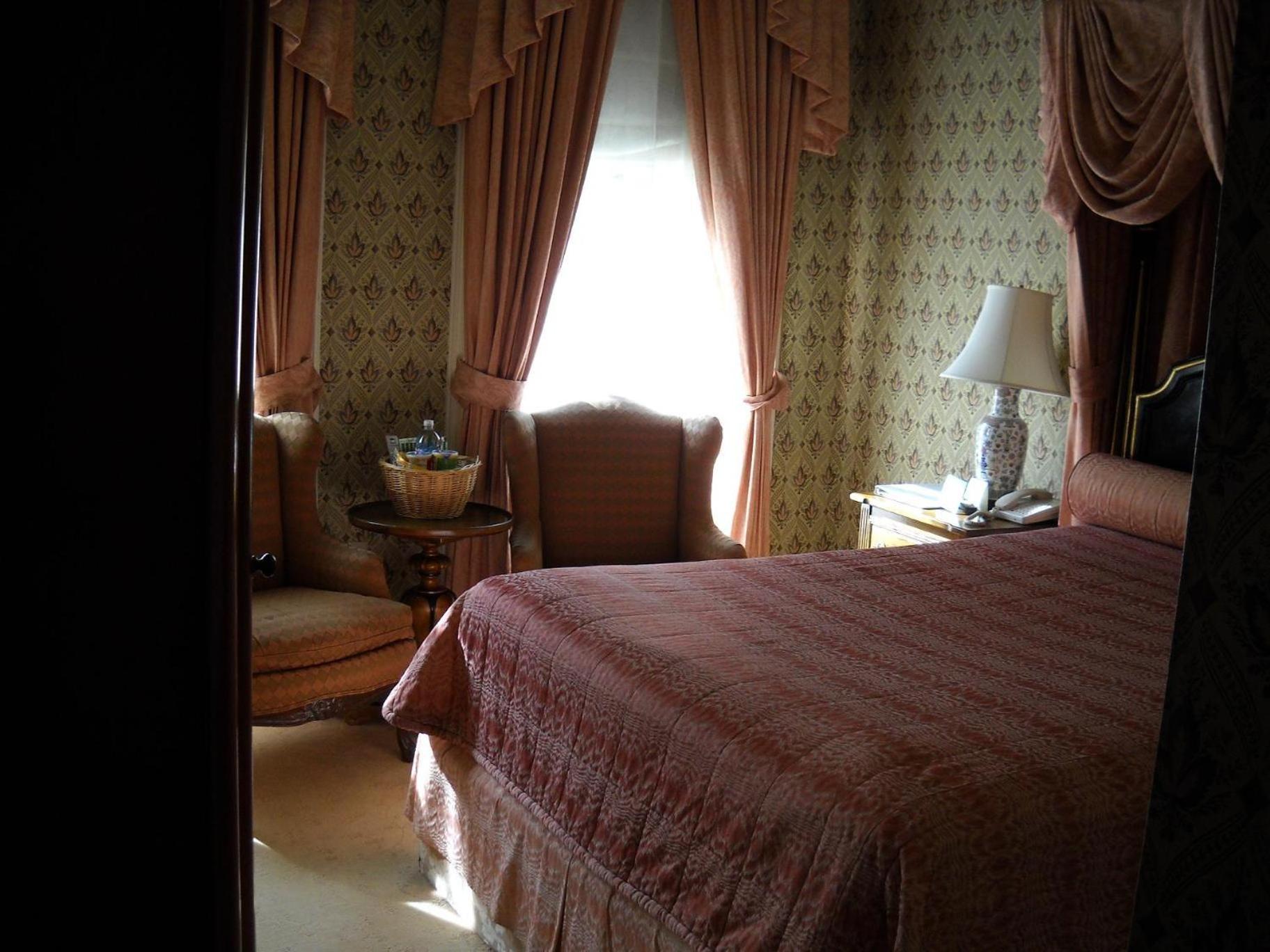 Standard Queen Room - Photo 2