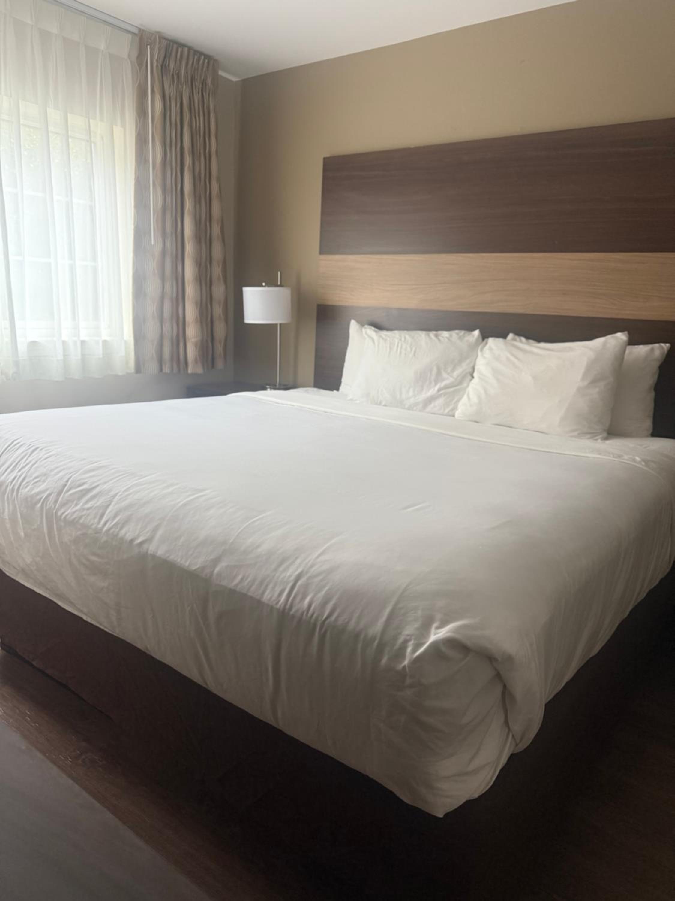King Suite - Photo 2
