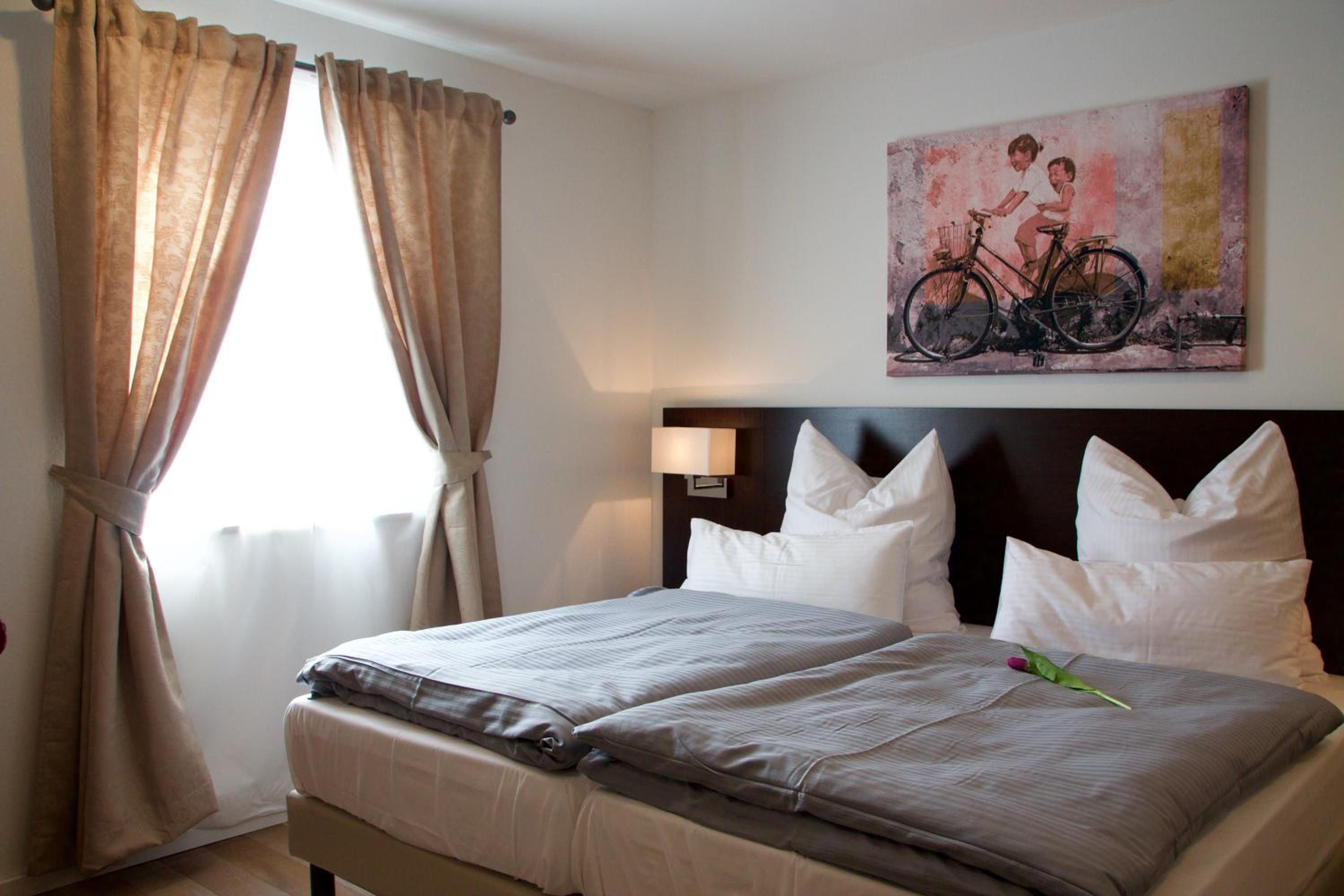 Double or Twin Room - Photo 3