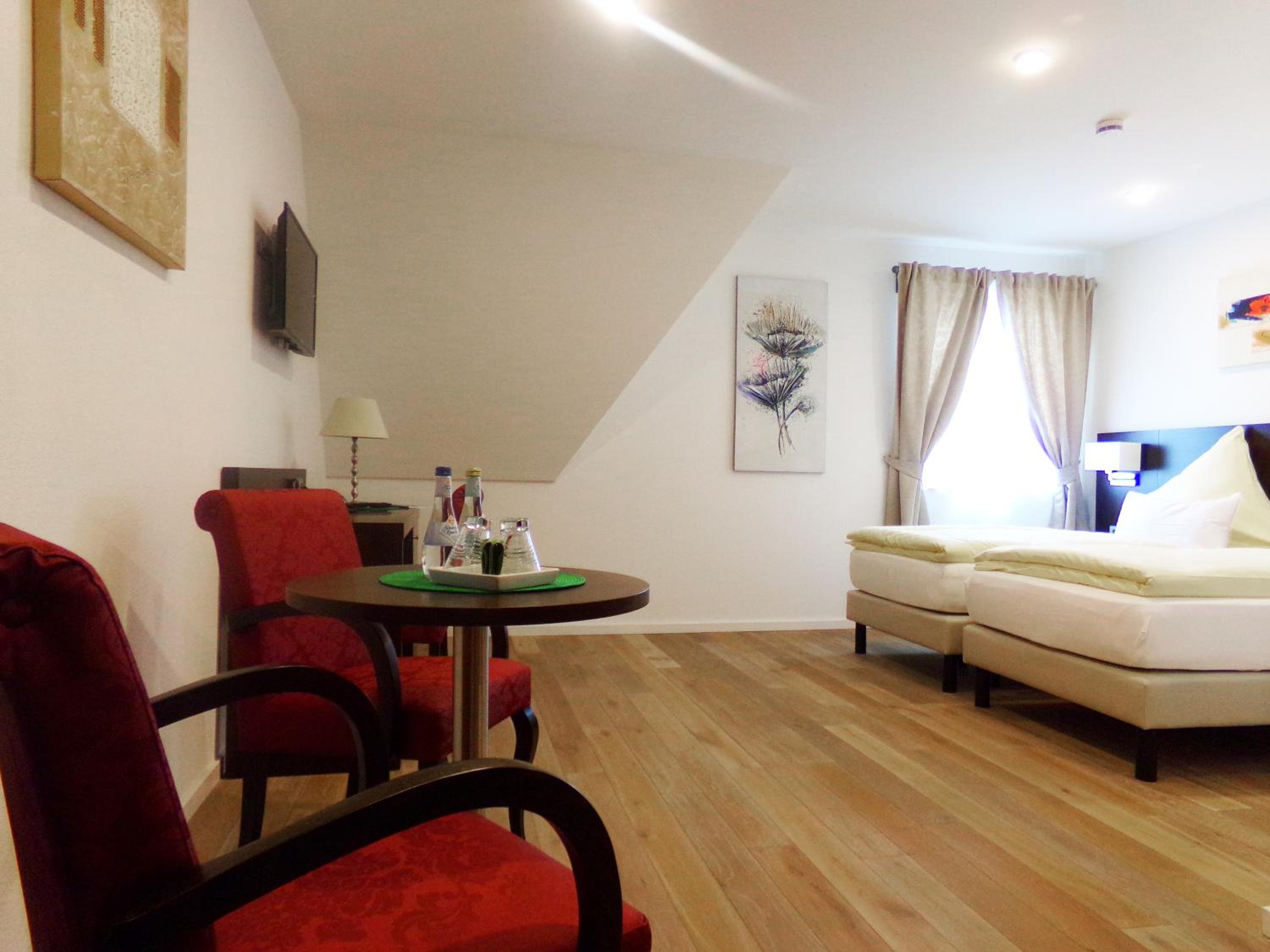 Double or Twin Room - Photo 6