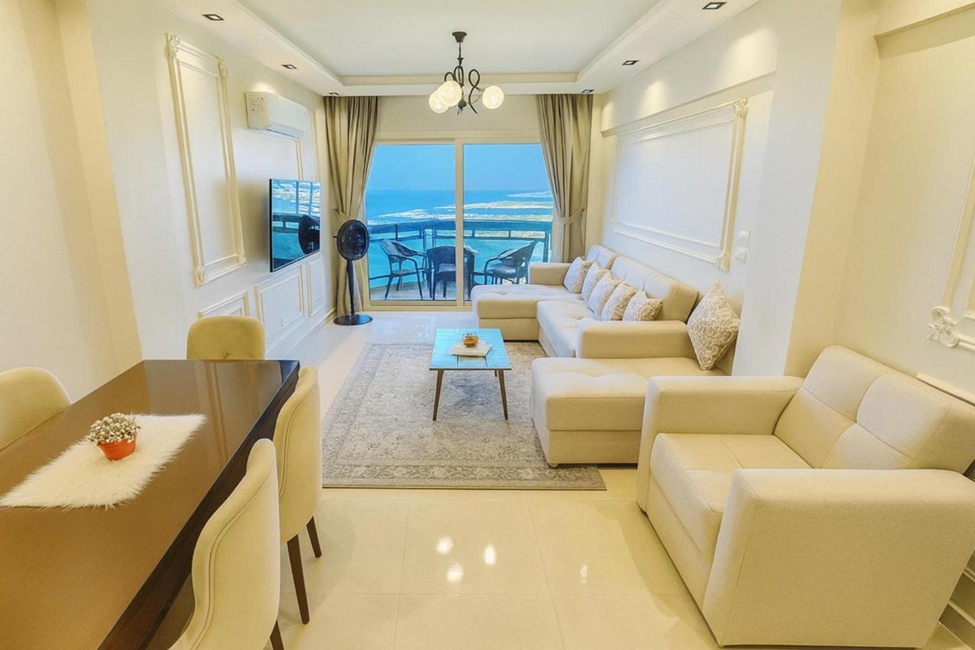 Two-Bedroom Apartment with Terrace and Sea View photo 3