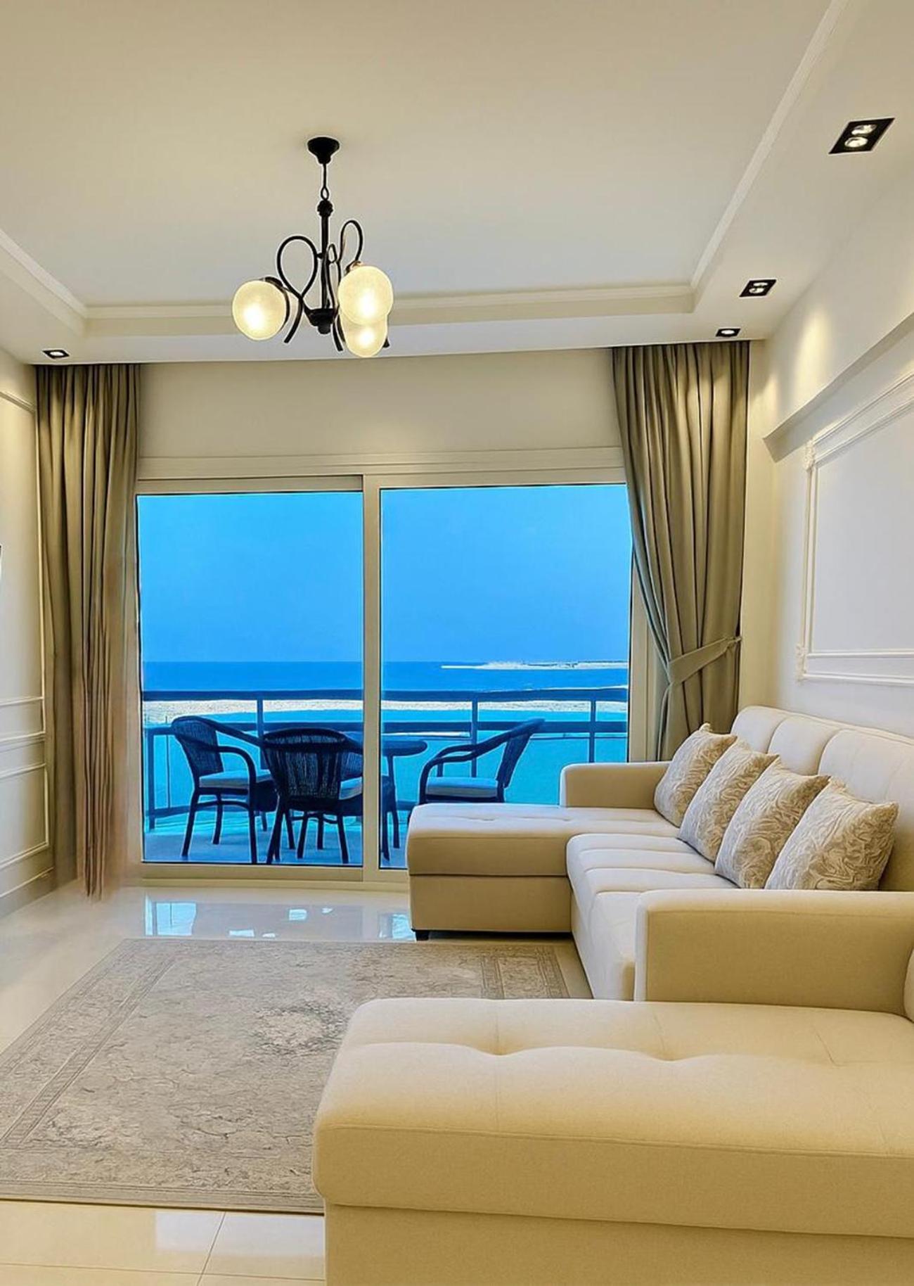 Two-Bedroom Apartment with Terrace and Sea View photo 2
