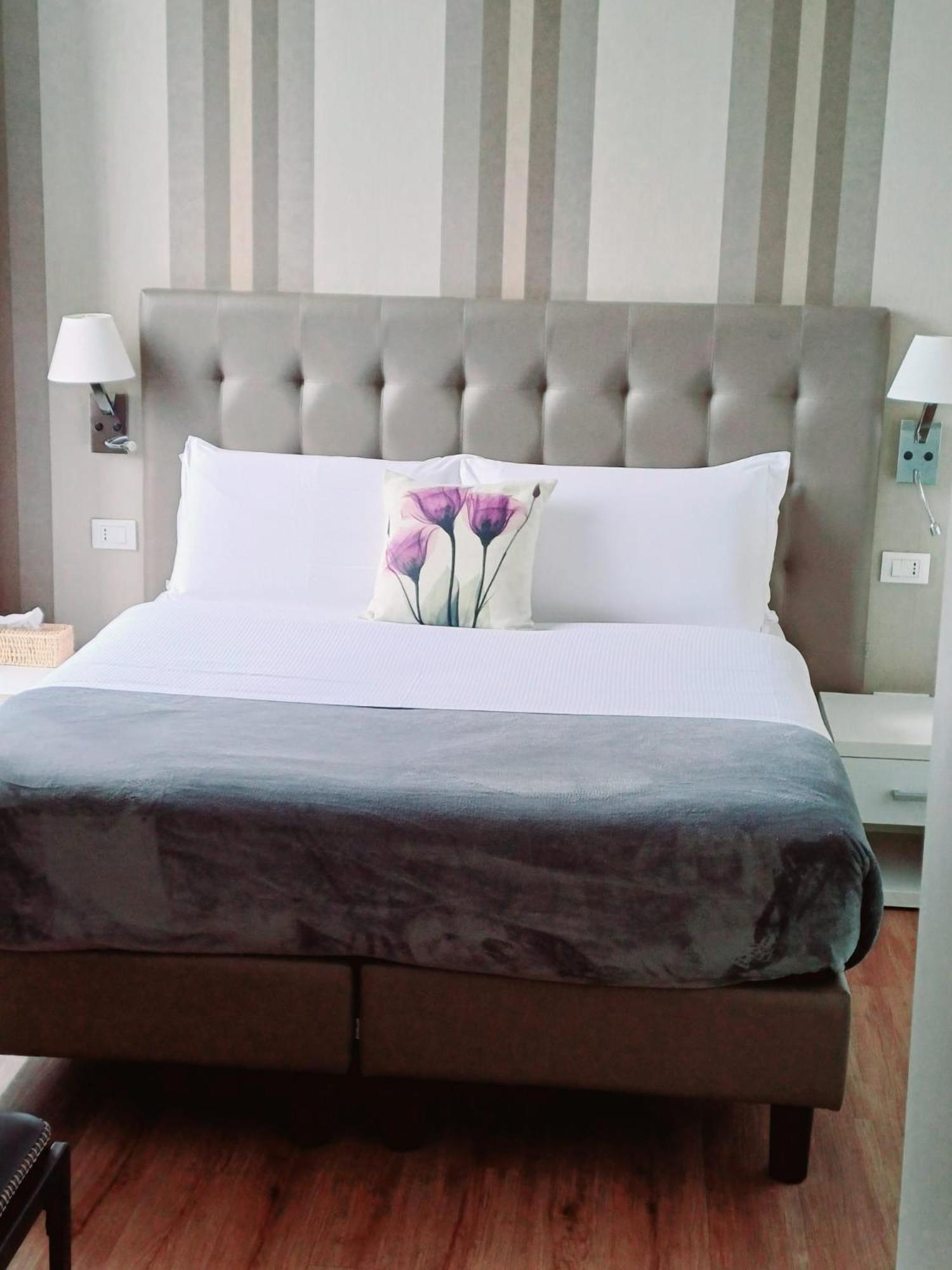 Double or Twin Room with Private Bathroom