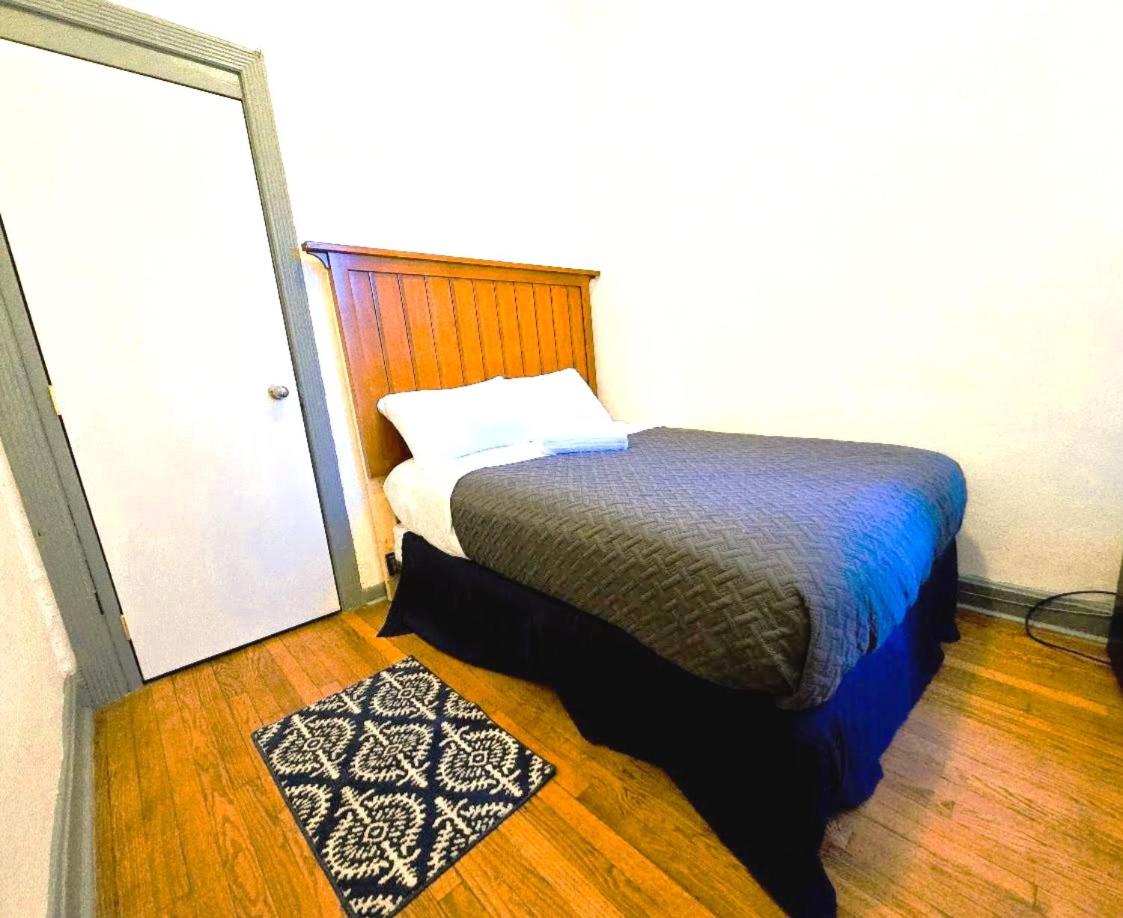 Standard double room with Shared bathroom