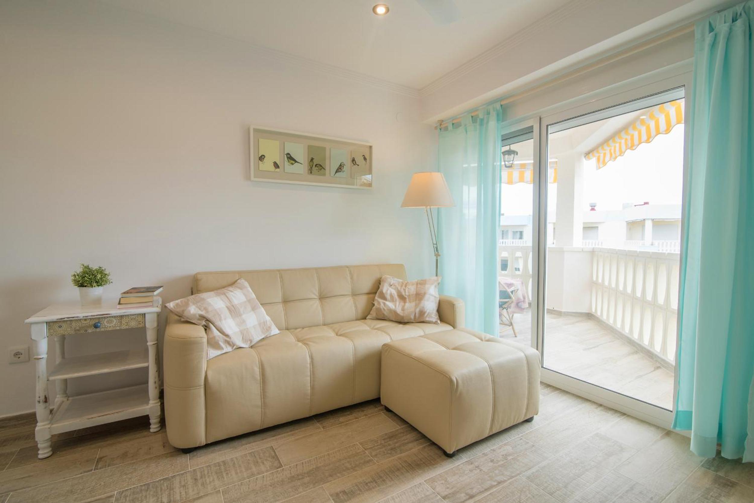 Apartamento de dos habitaciones con vista parcial al mar - A56