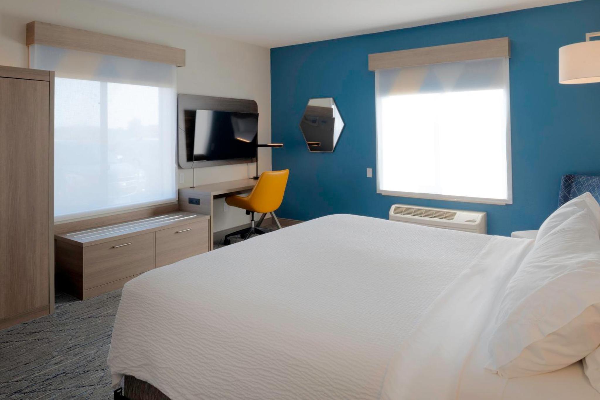 King Room - Mobility Access/Hearing Accessible photo 1