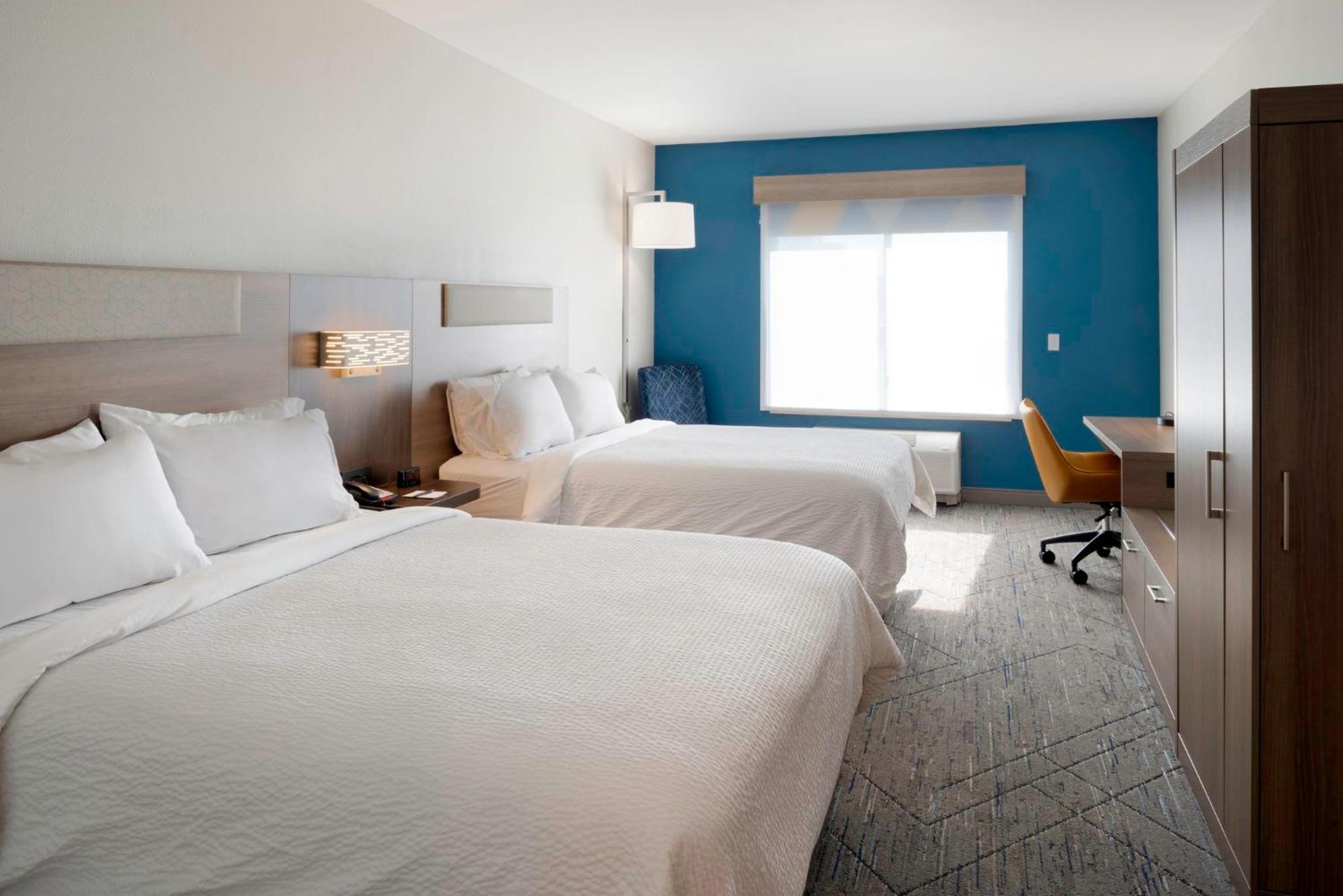Standard Queen Room with Two Queen Beds - Communications and Mobility Accessible