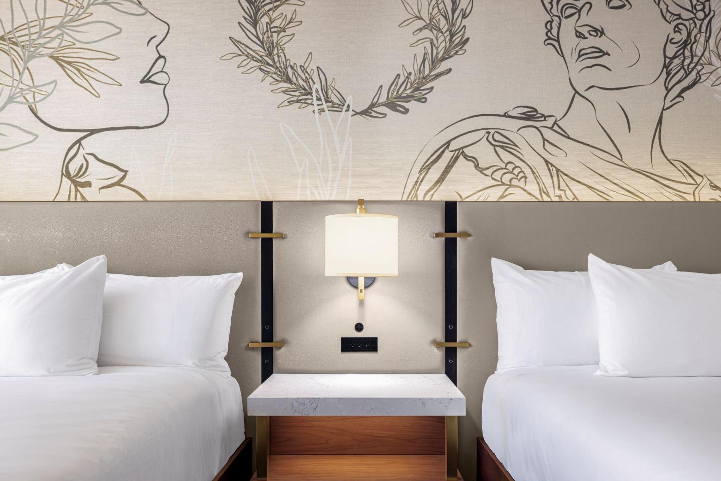 Luxury Room, 2 Queens, Mountain View	 photo 1