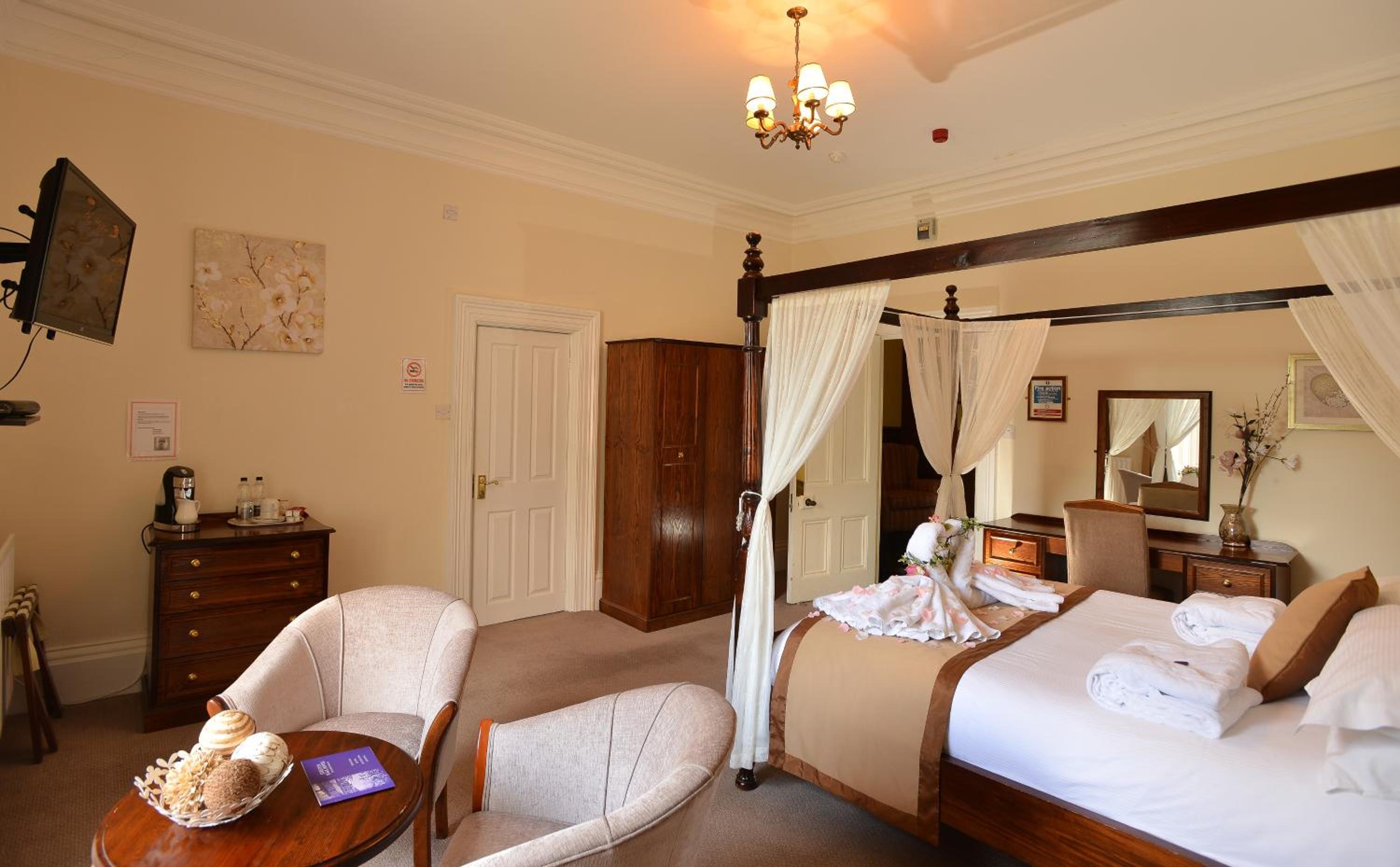 Standard King Room