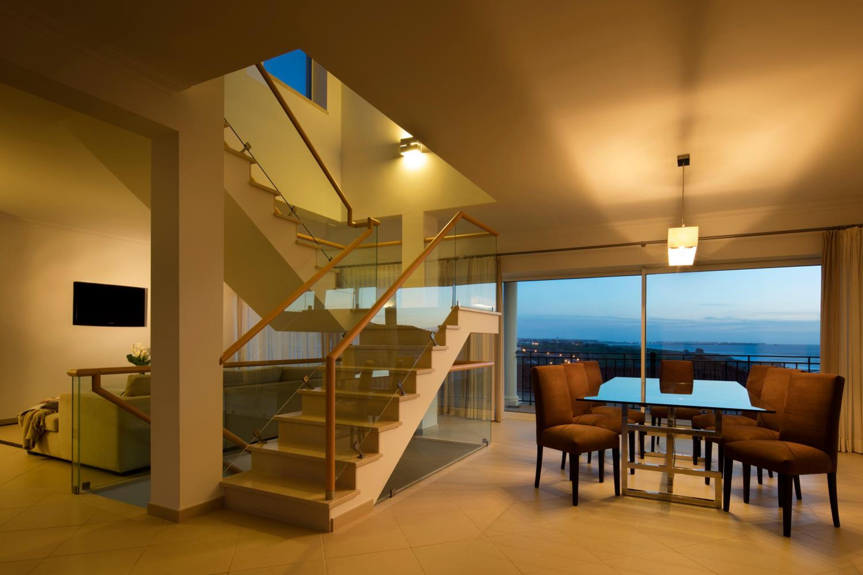 Four-Bedroom Duplex with Ocean view