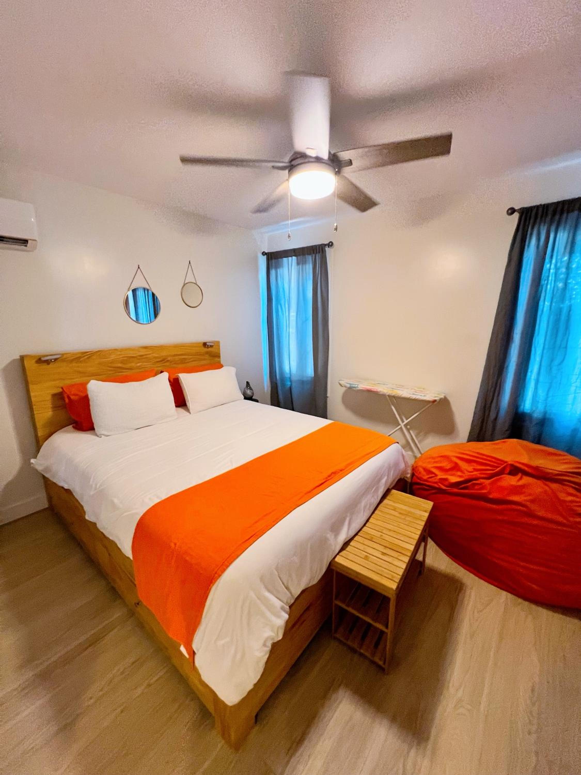Deluxe Suite with Sea View photo 3