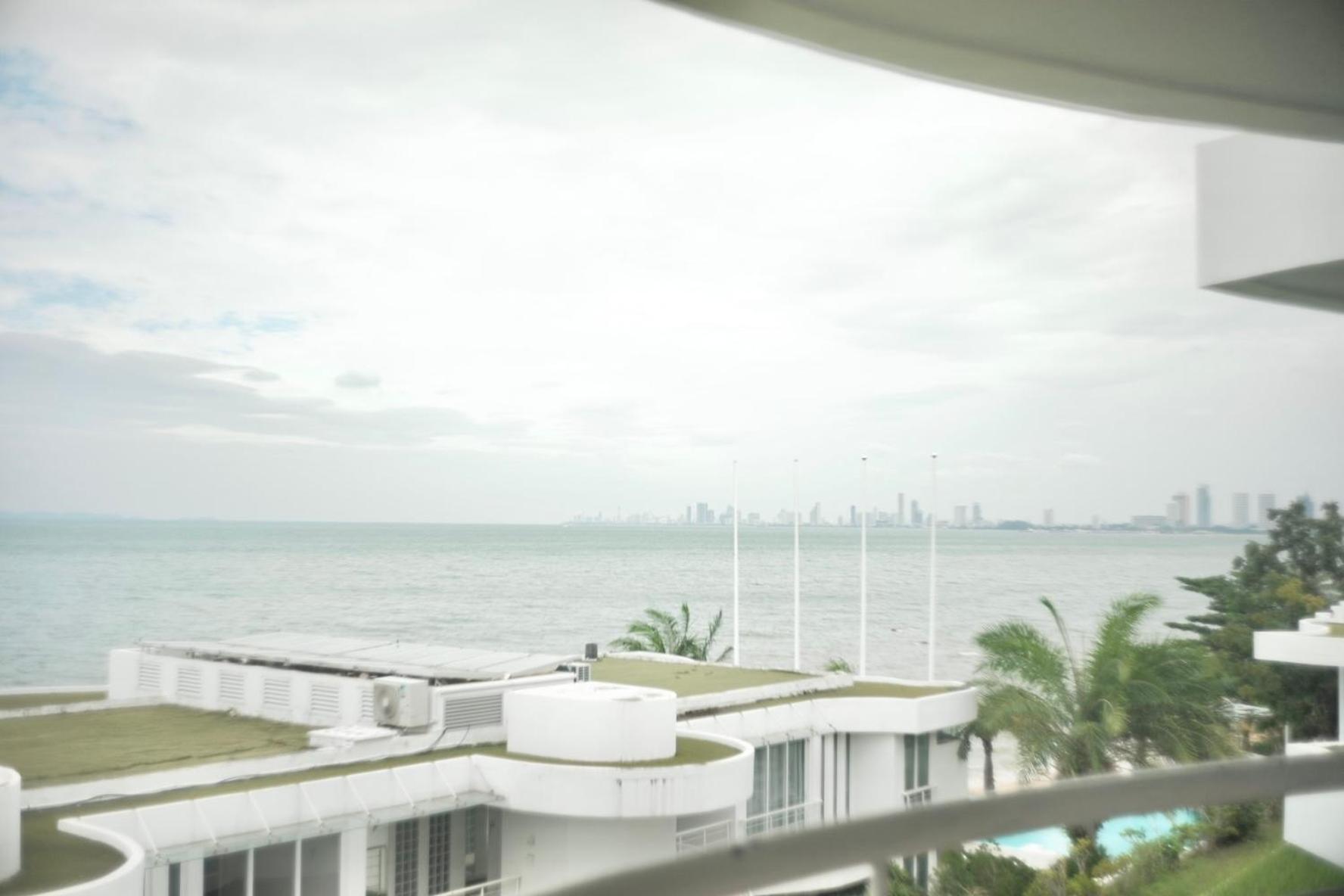 Two-Bedroom Apartment with Ocean View photo 2