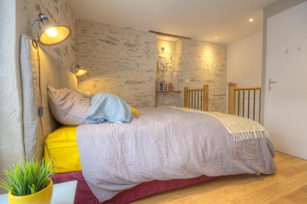 One-Bedroom House - Photo 8