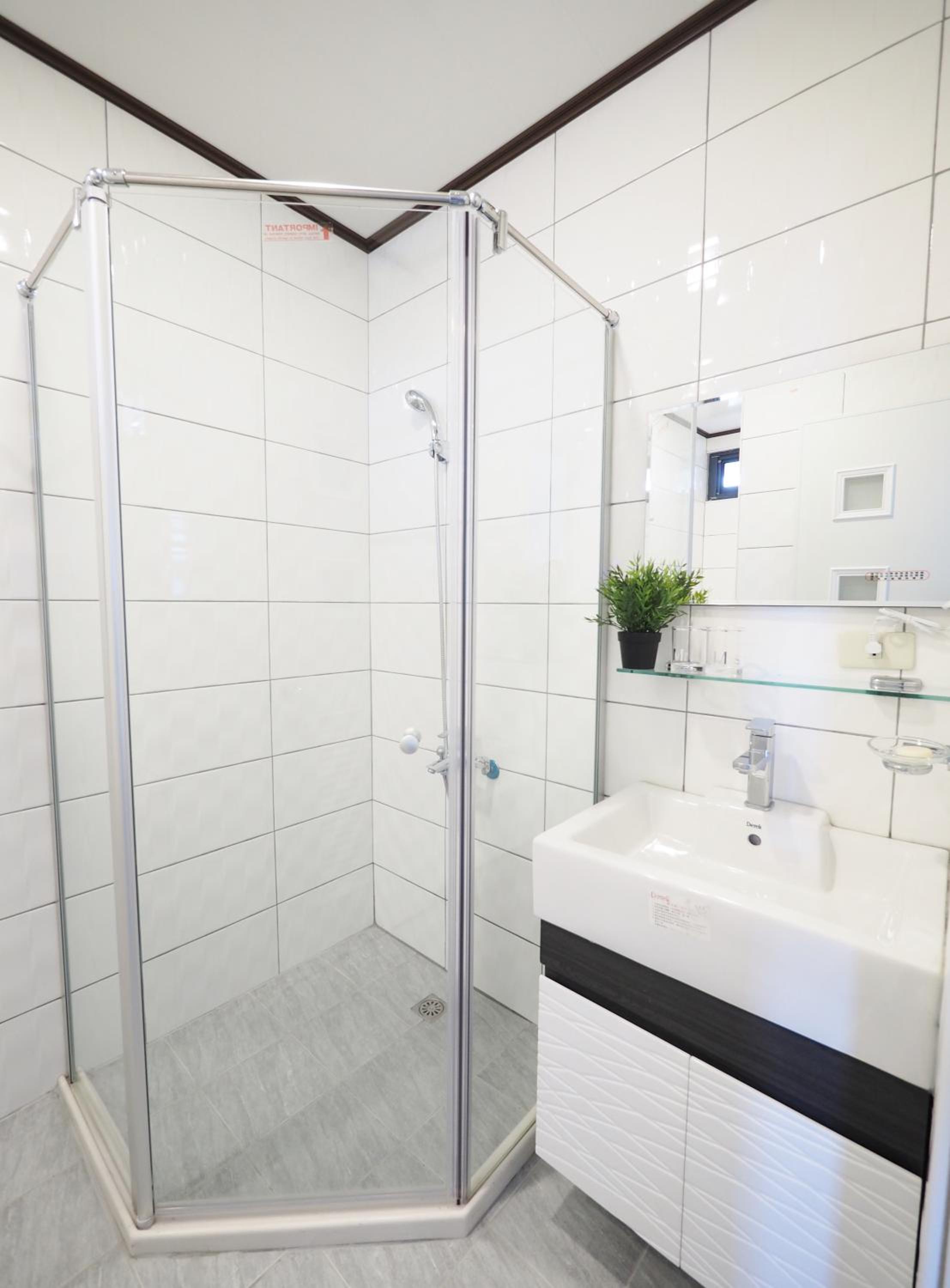 Deluxe Double Room with Shower photo 3