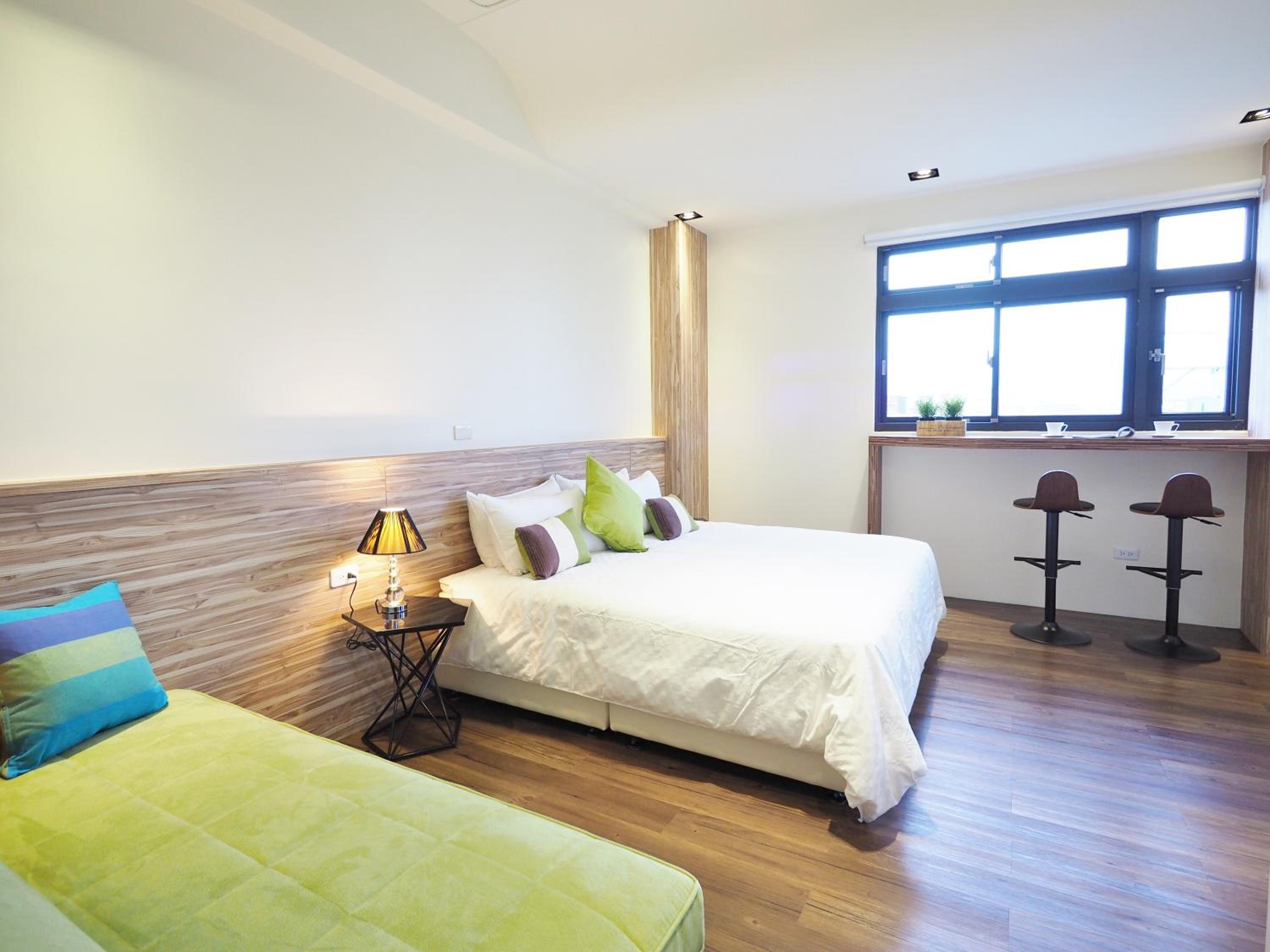 Deluxe Double Room with Shower