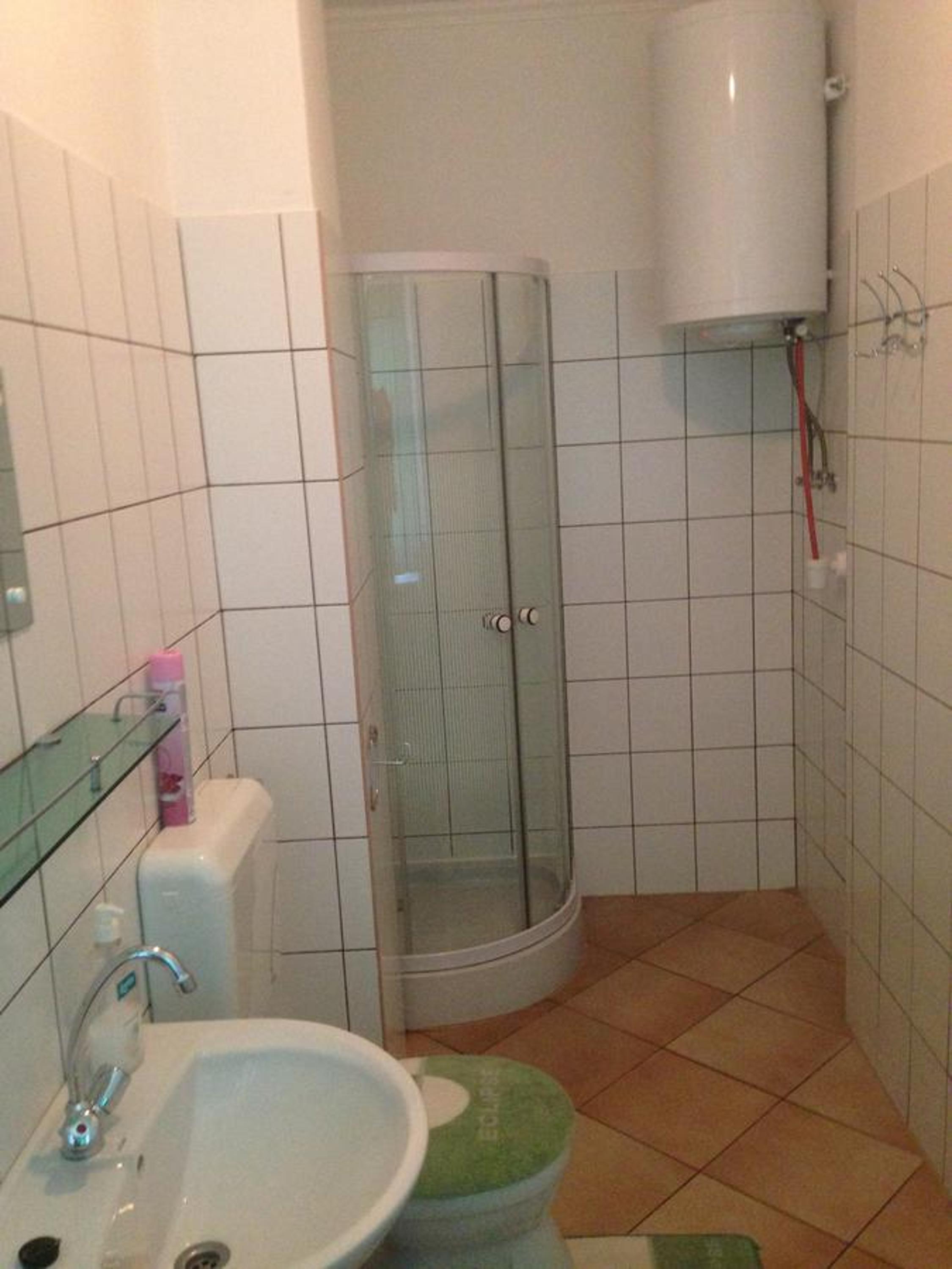 Comfort Triple Room with Shower - Photo 2