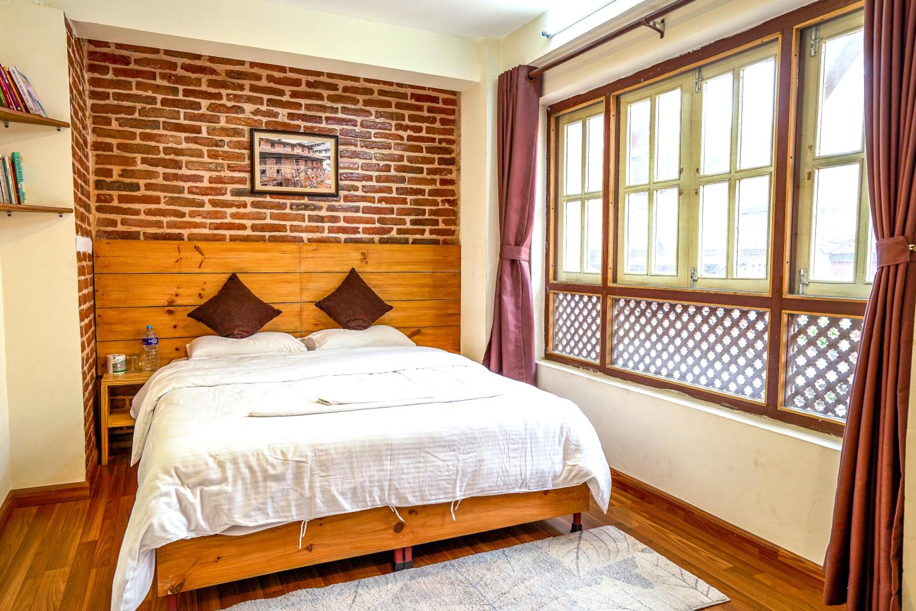 Queen Room photo 3