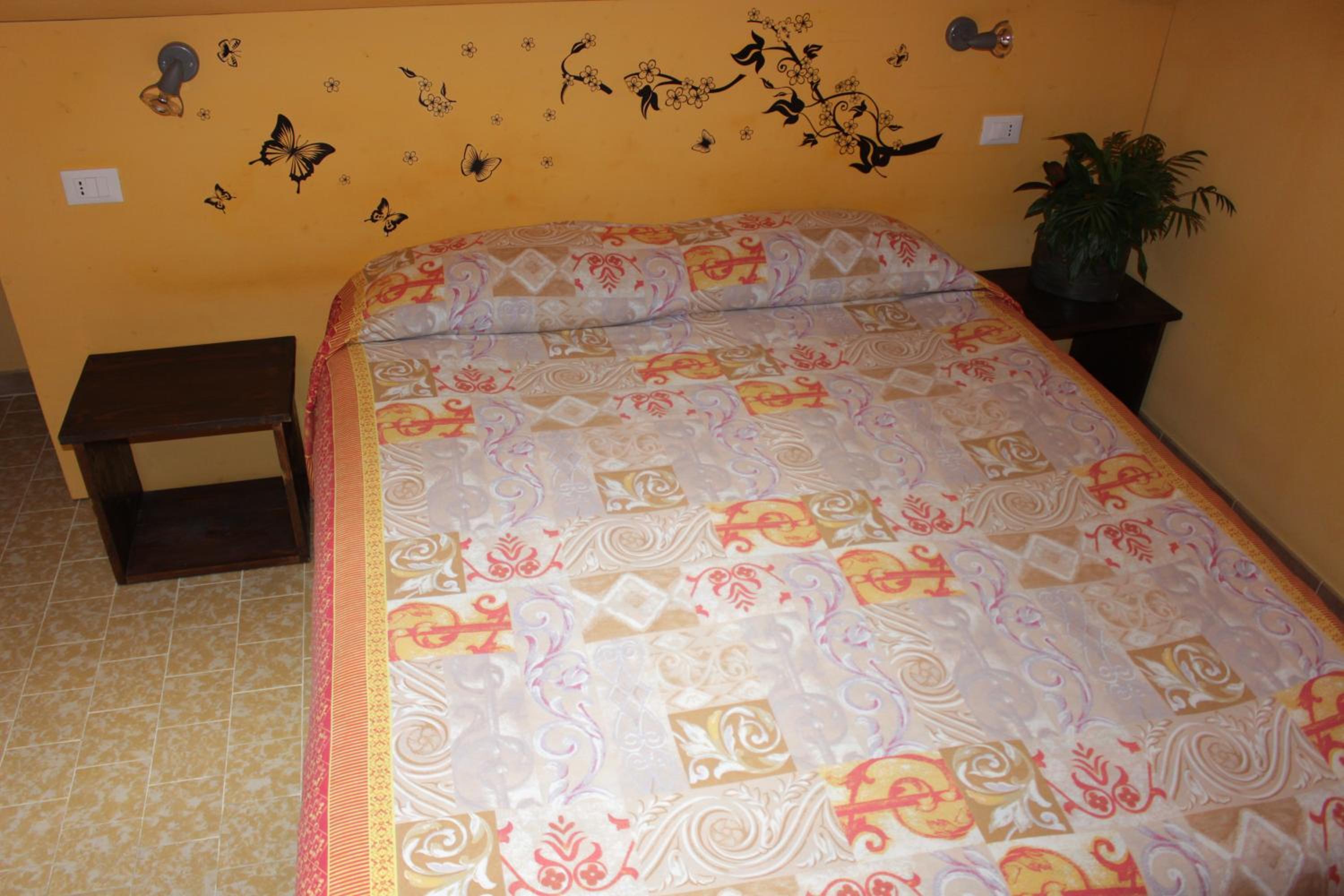 Quadruple Room - Photo 7