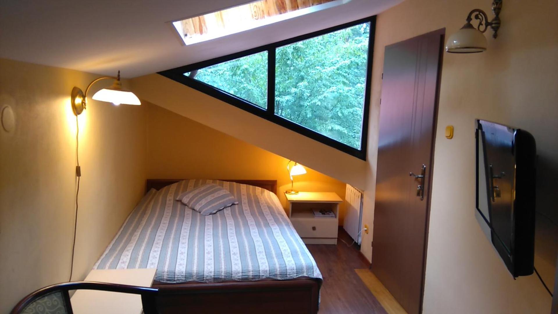 Small Double Room - Photo 3