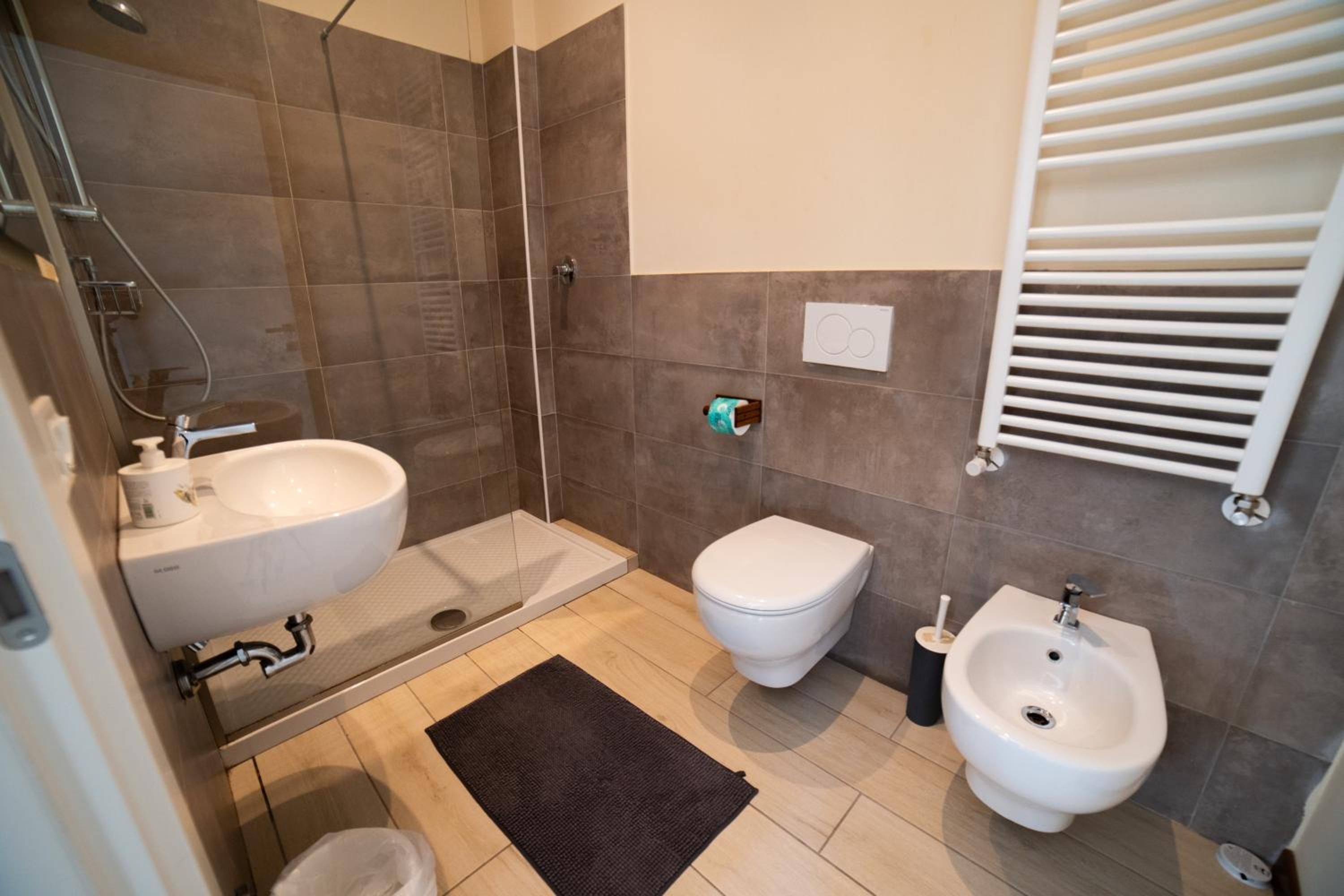 Basic Triple Room photo 1