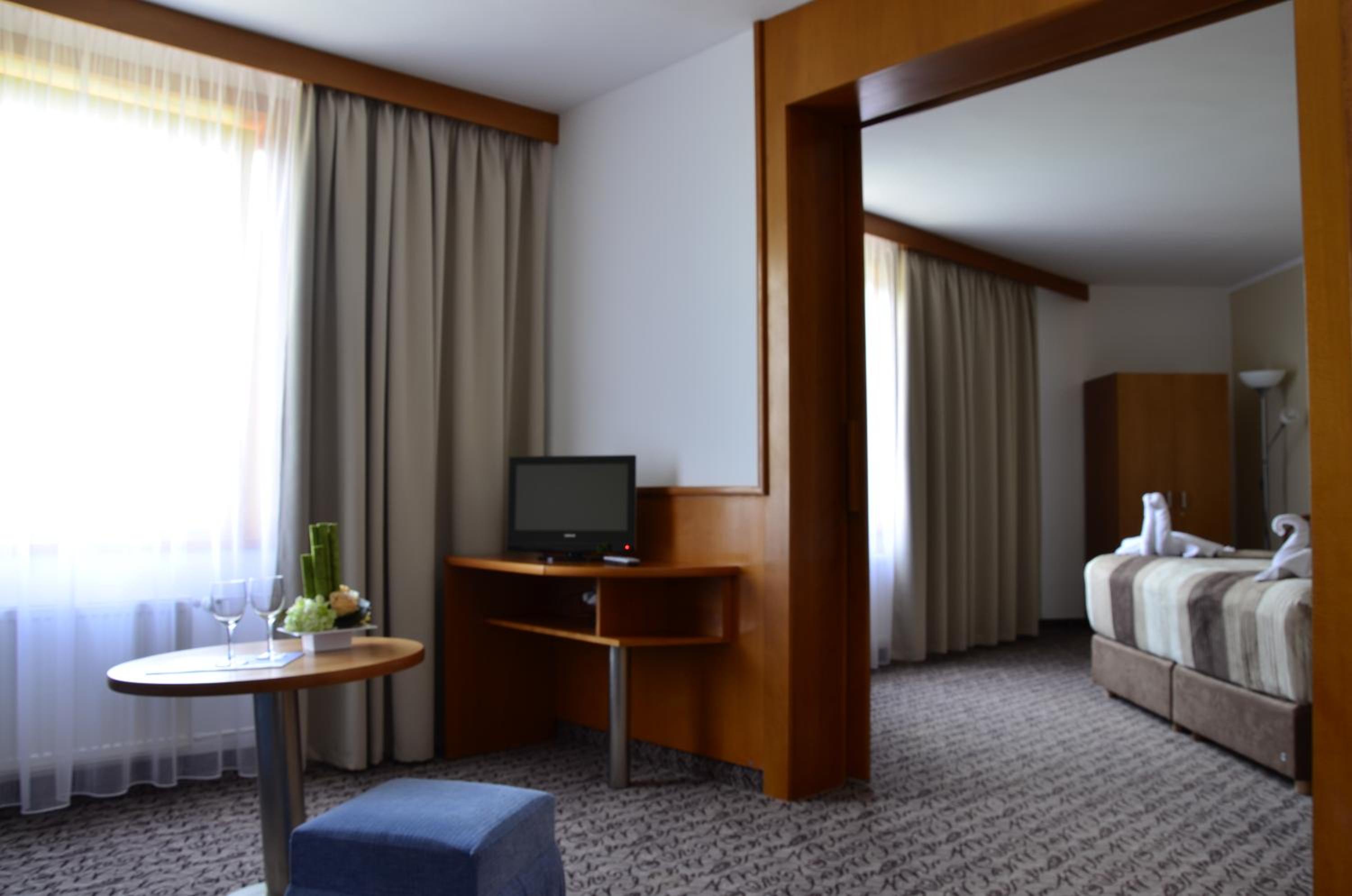 Suite with City View photo 2