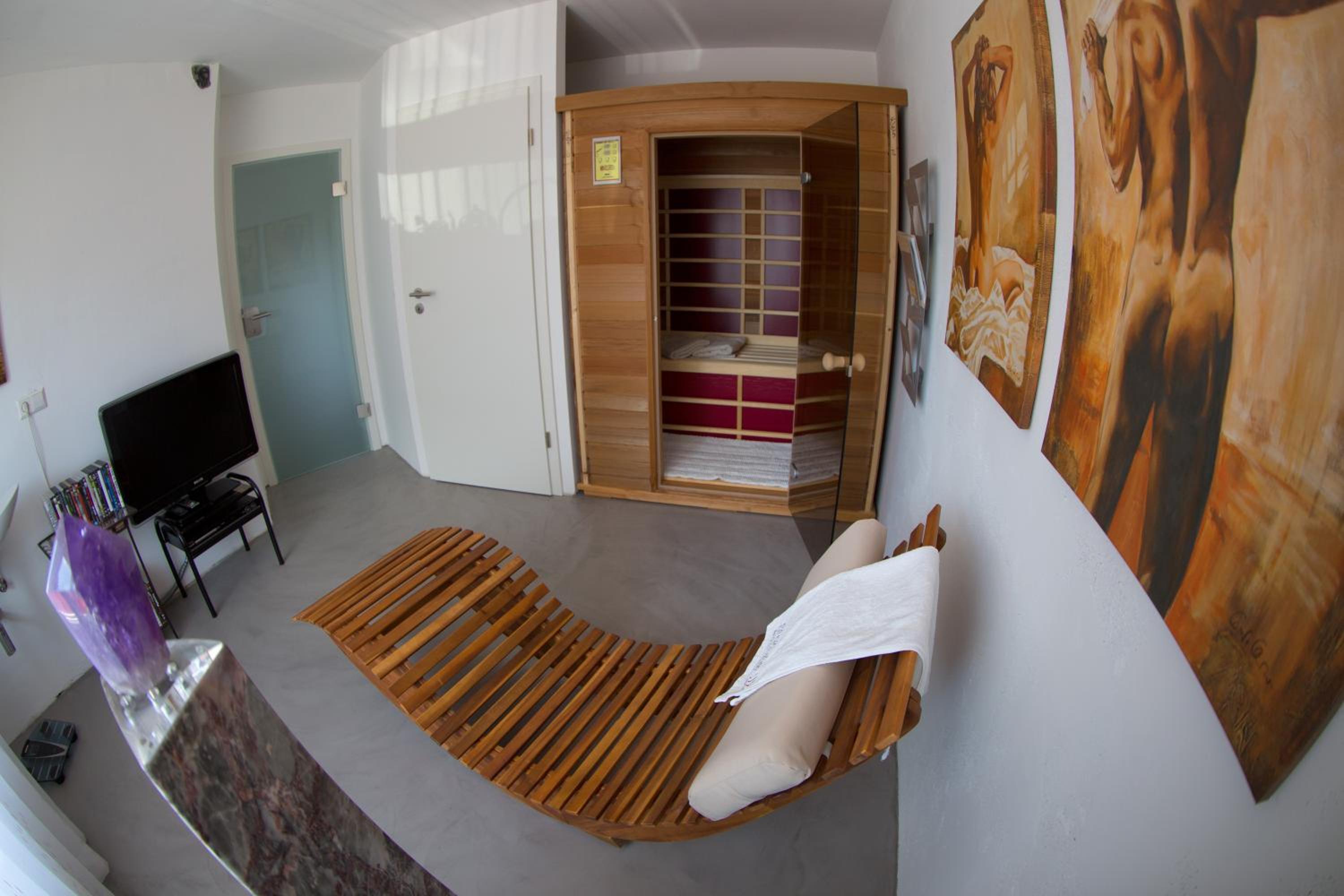 Two-Bedroom Apartment - Photo 12