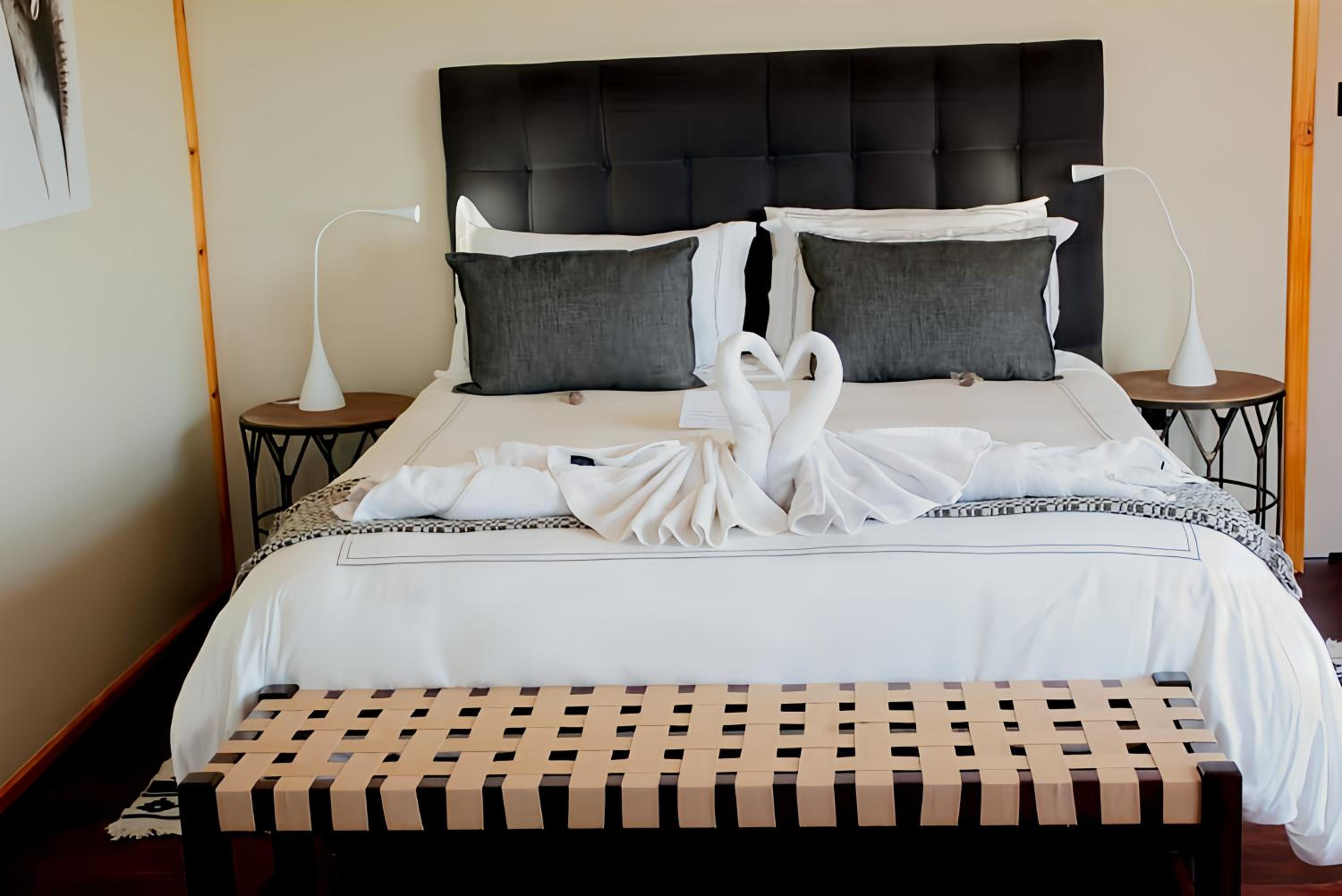 Deluxe Double Room with Balcony - Photo 3