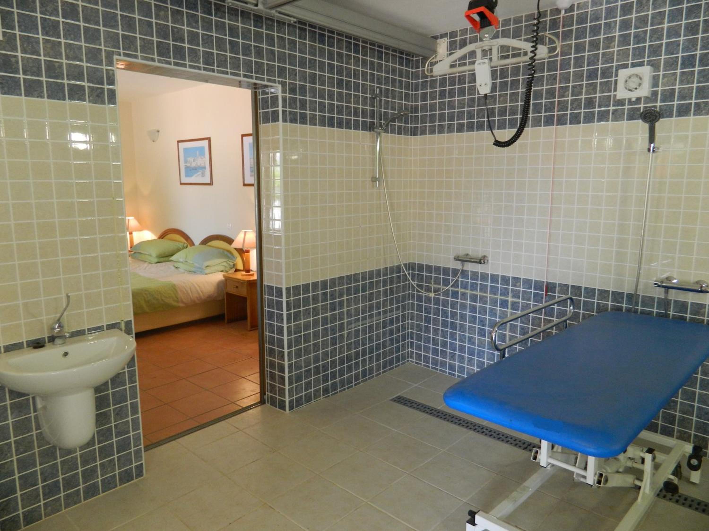 Triple Room - Disability Access photo 2