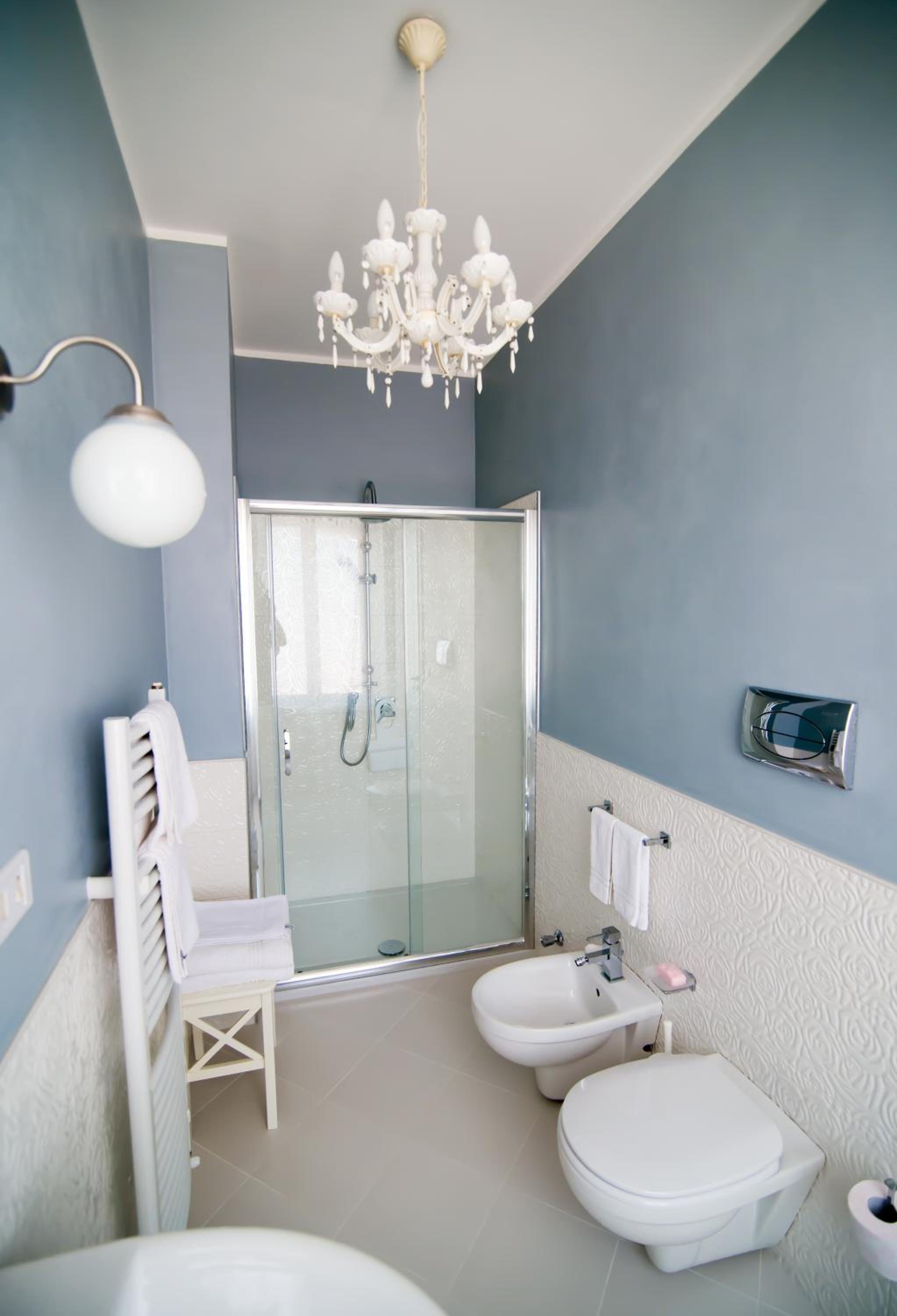 Double or Twin Room with Private Bathroom photo 3
