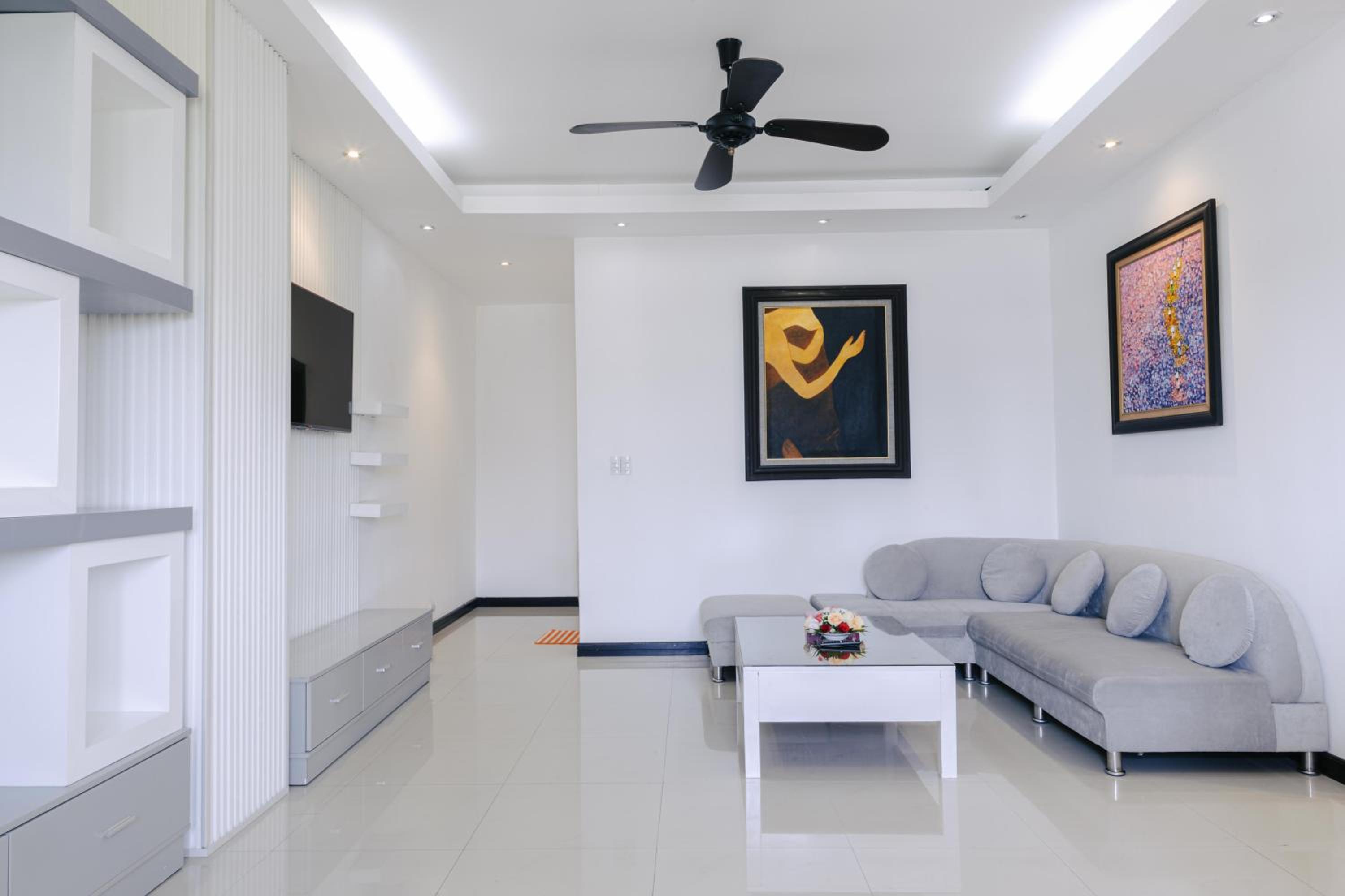 Two-Bedroom Apartment - Photo 6