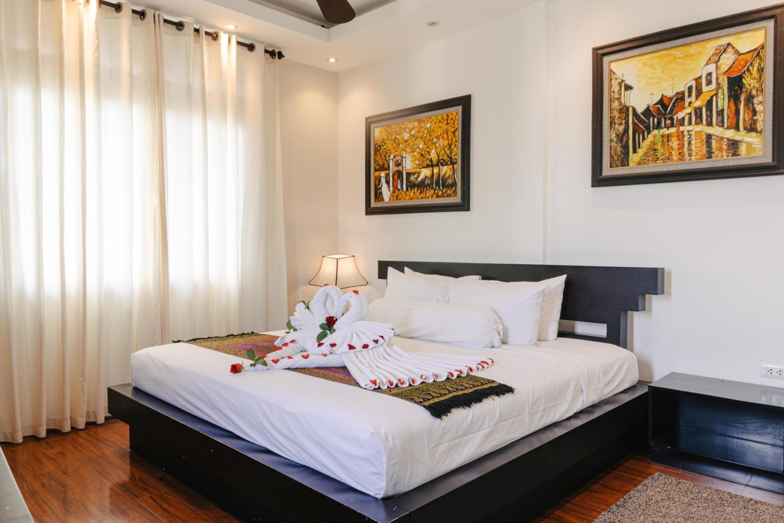 Two-Bedroom Apartment - Photo 3