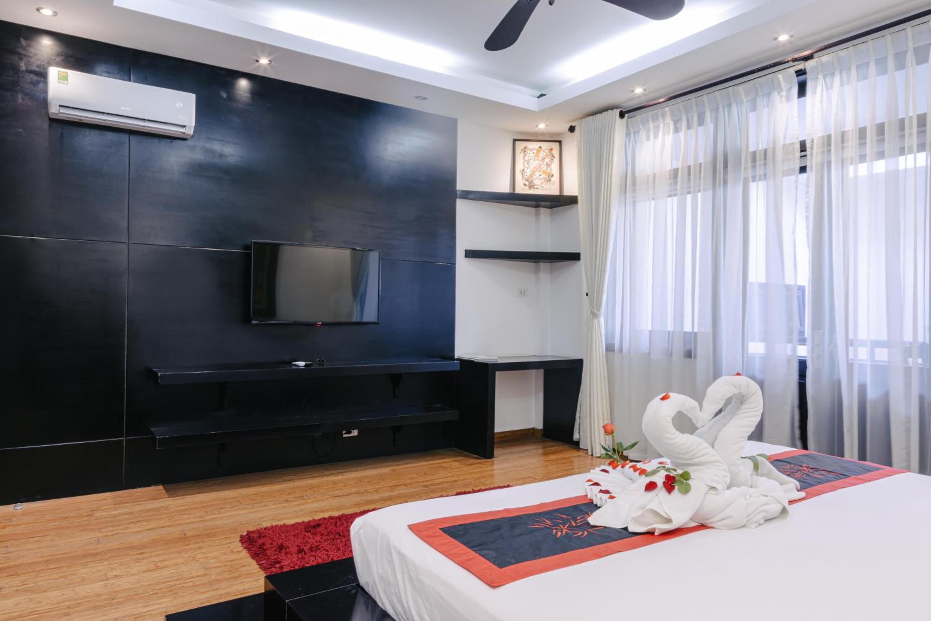 Two-Bedroom Apartment - Photo 4