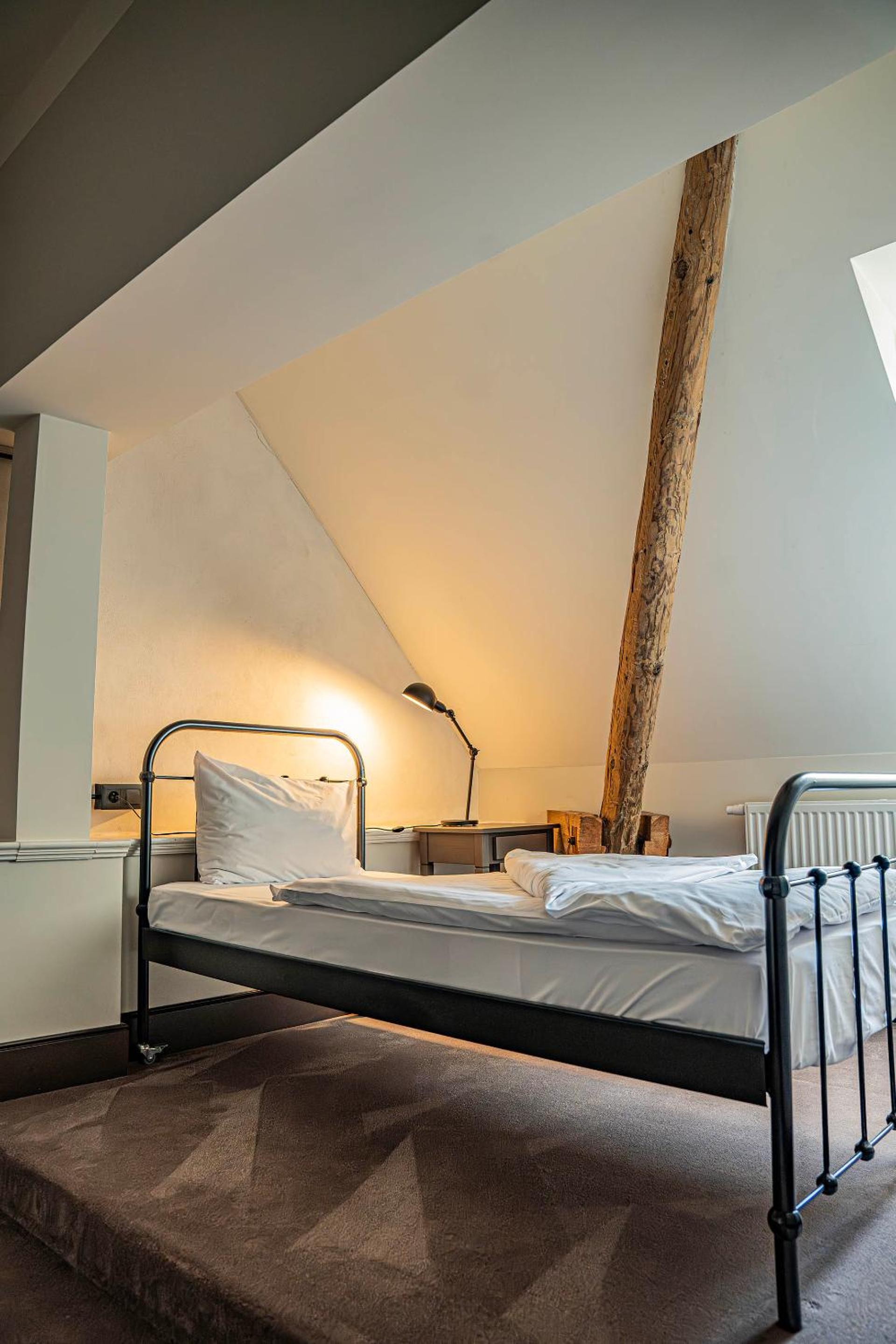 Economy Single Room