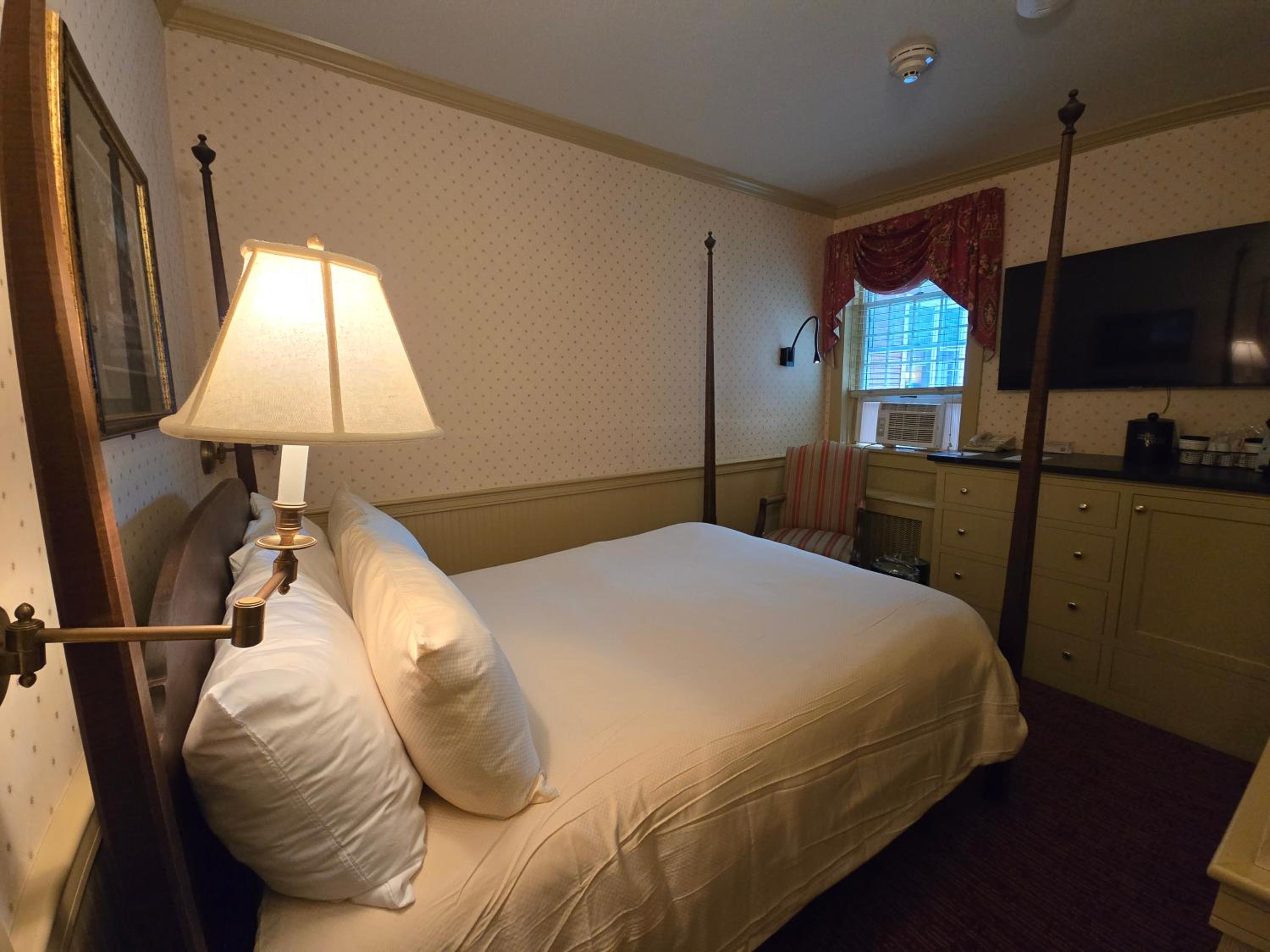 Economy double room