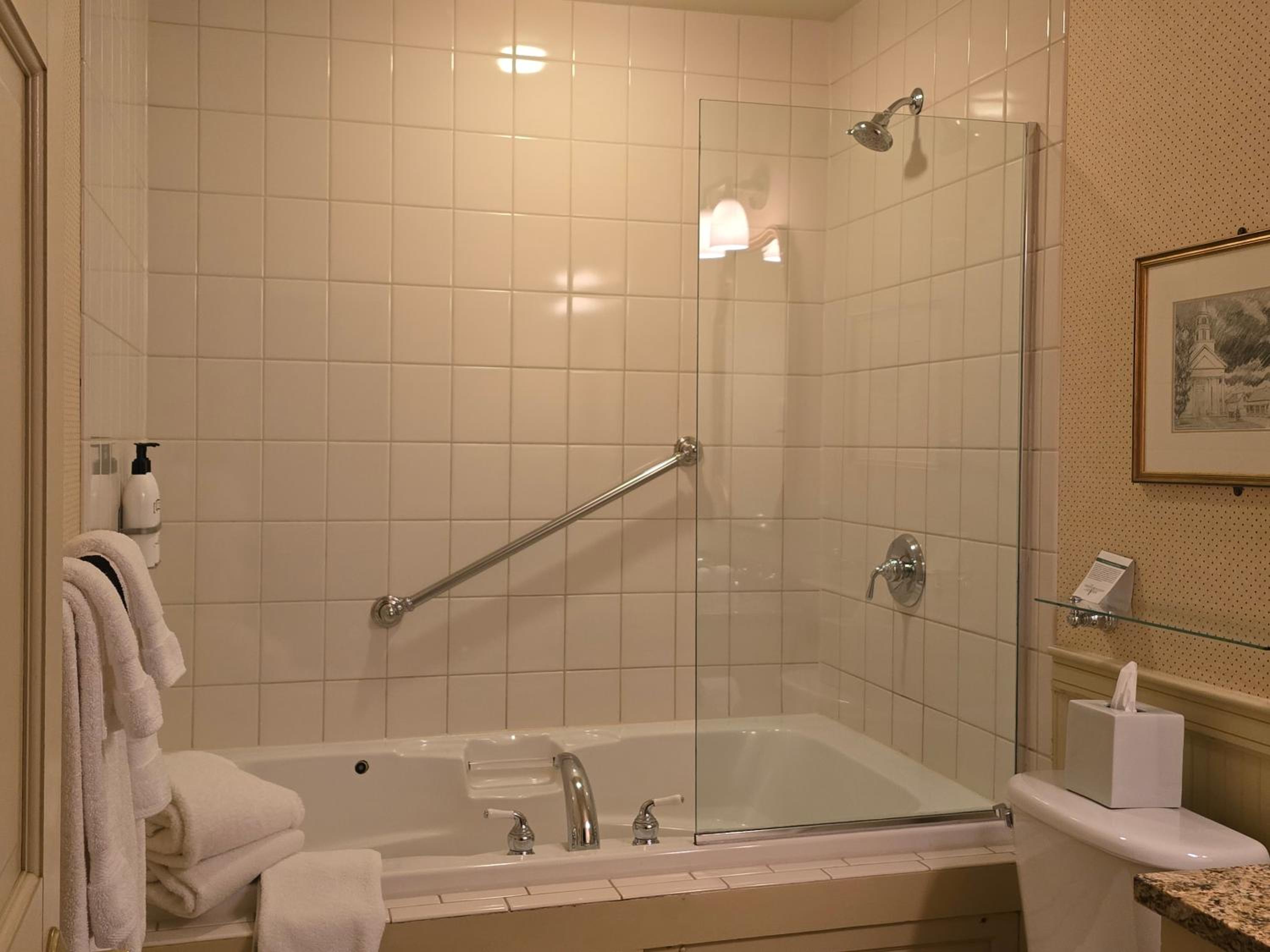 Deluxe Room with Two Double Beds photo 2