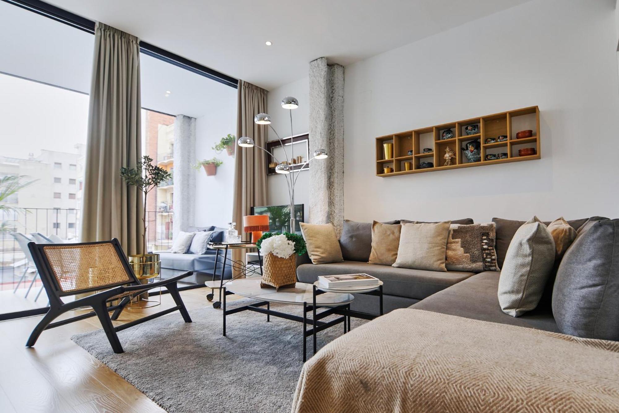 Three-Bedroom Premium Apartment with Balcony photo 2