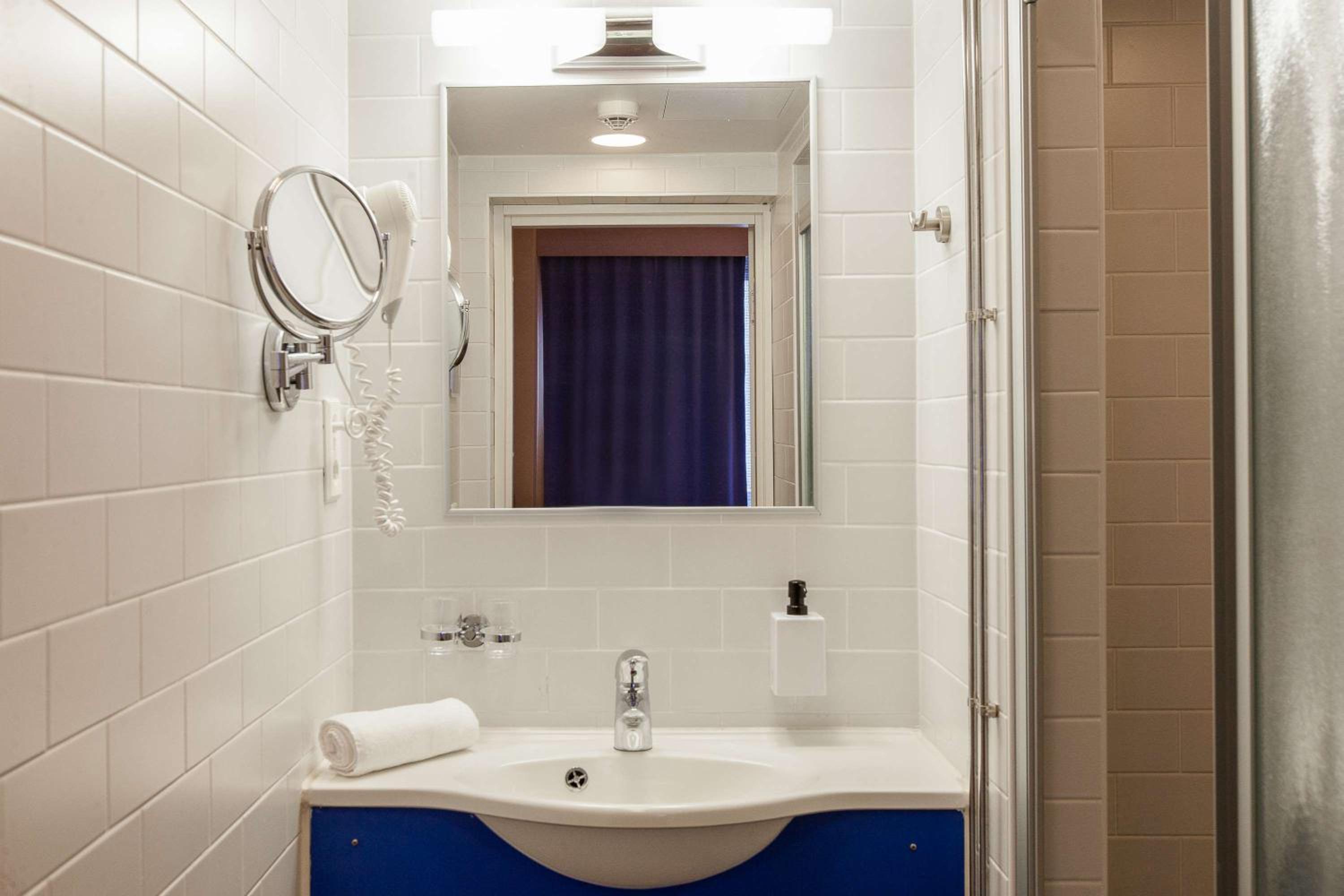 Superior King Room - Photo 2