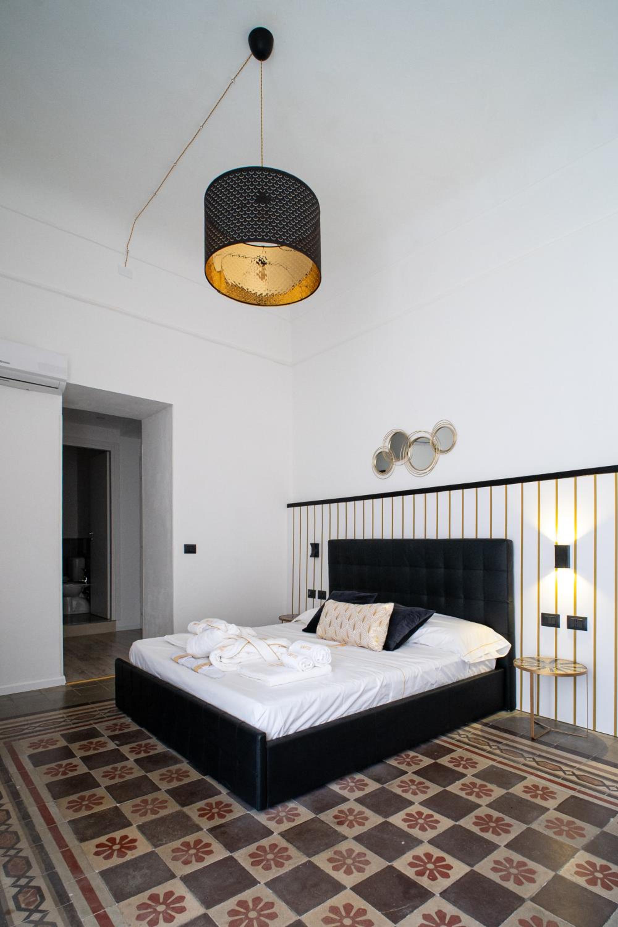 Standard Double Room - Photo 3