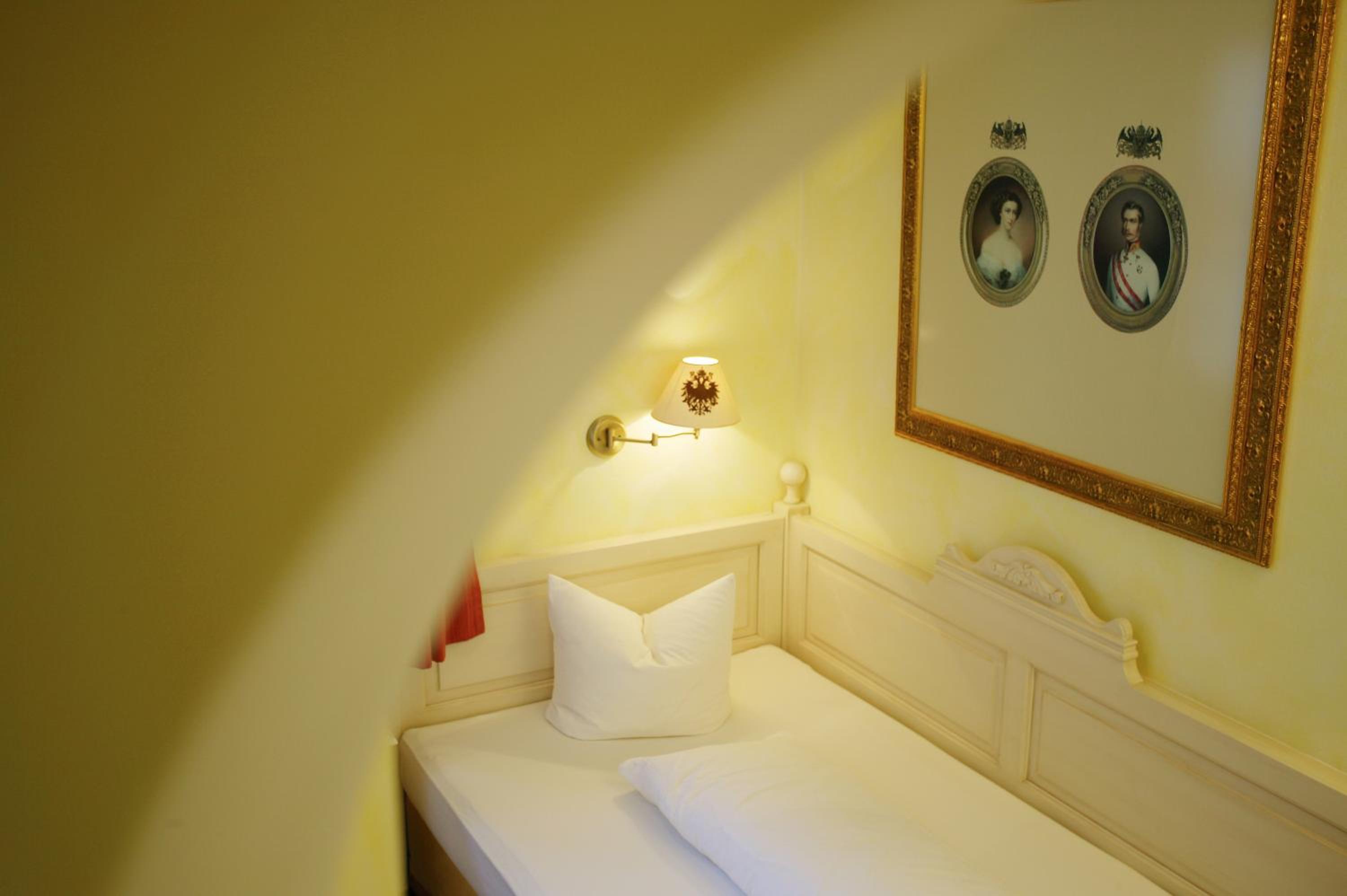 Single Room photo 2