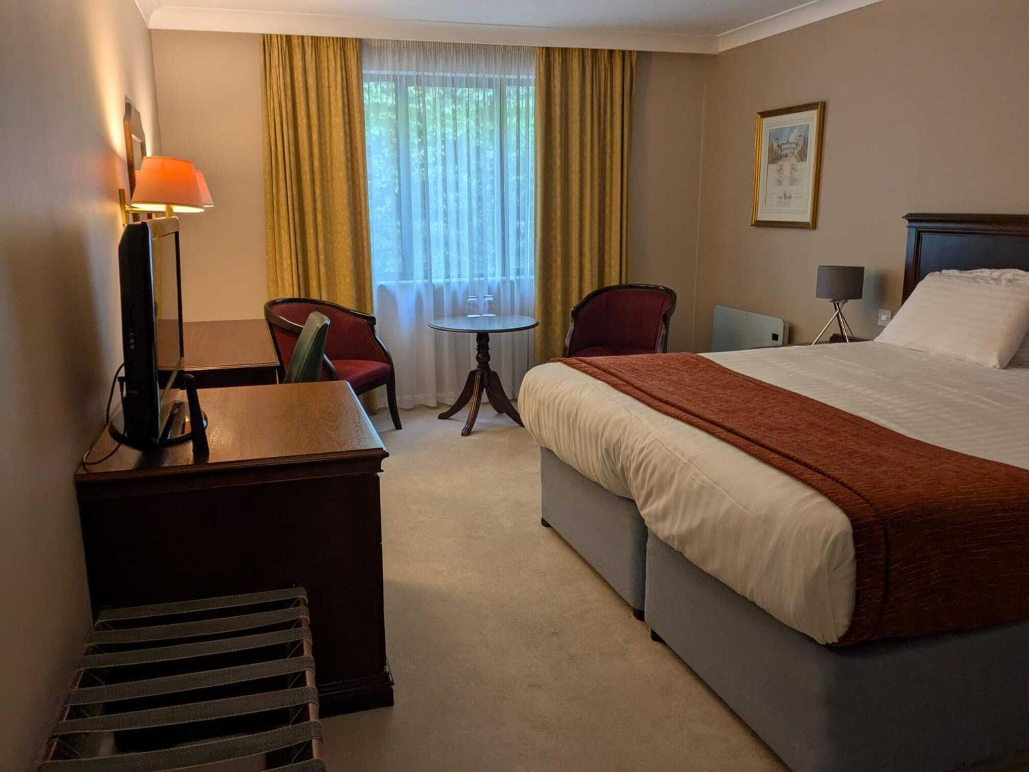 Superior King Room - Photo 5