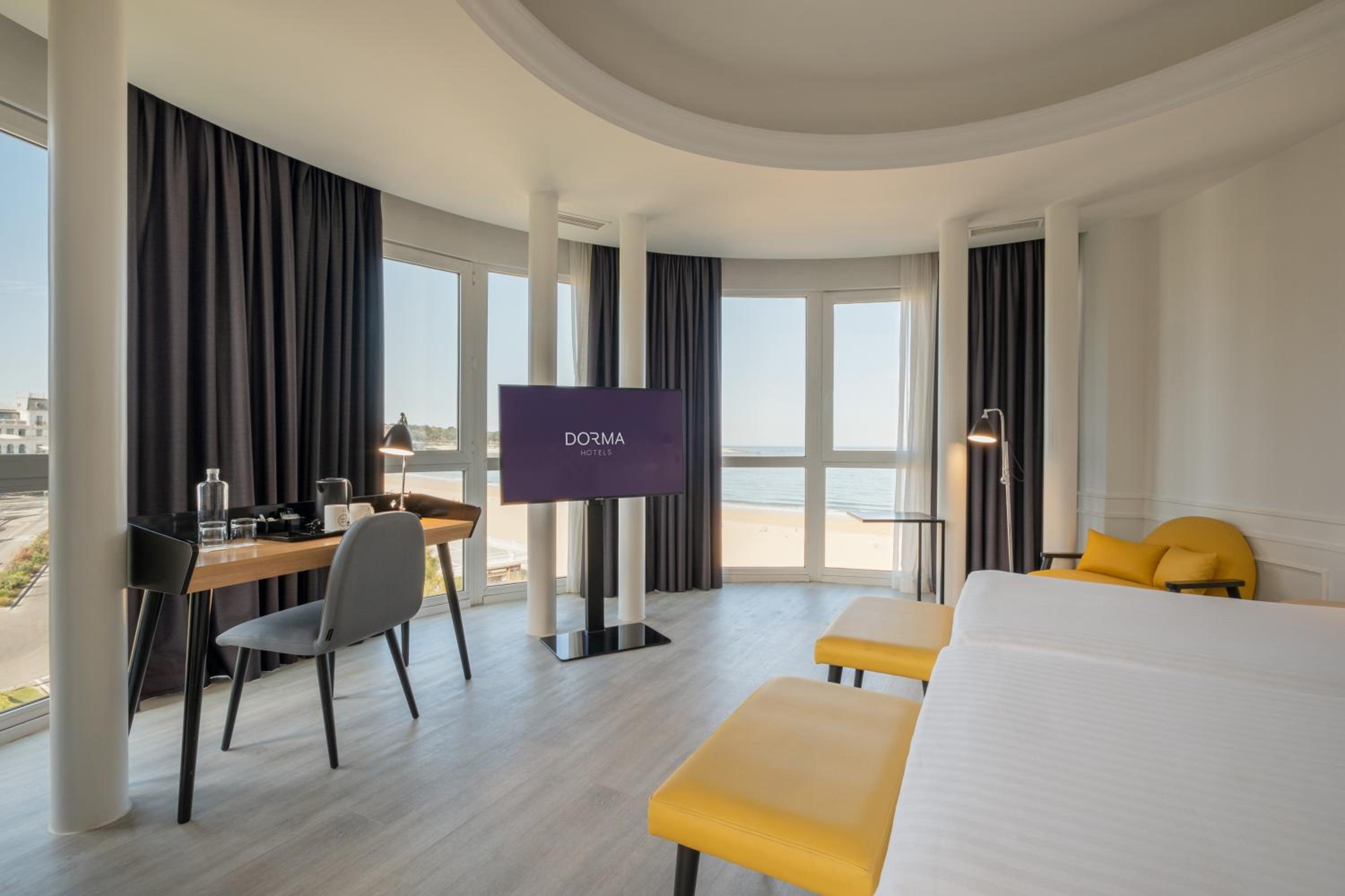 Superior Double Room with Sea View - Photo 4