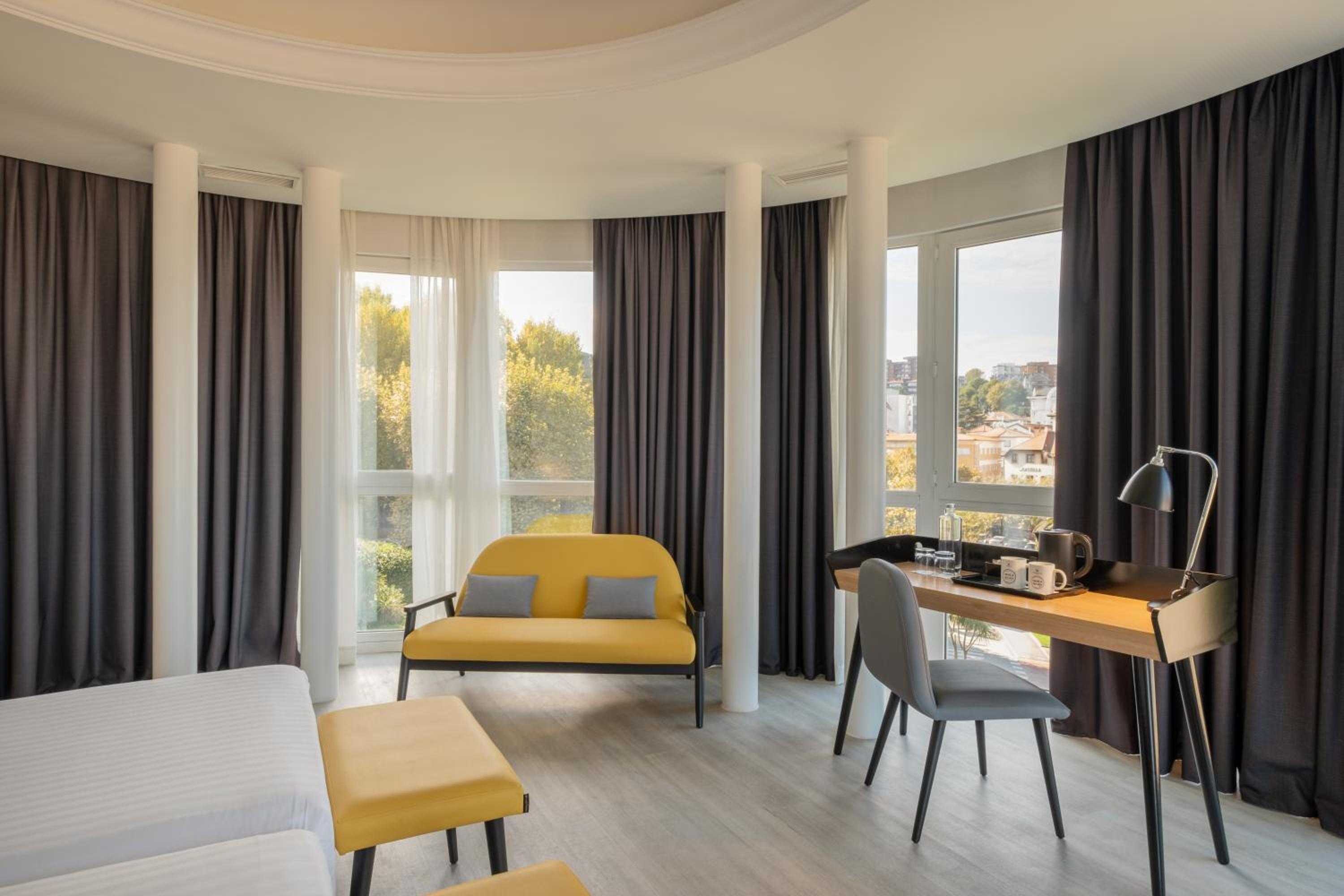 Superior Double Room with Sea View - Photo 5
