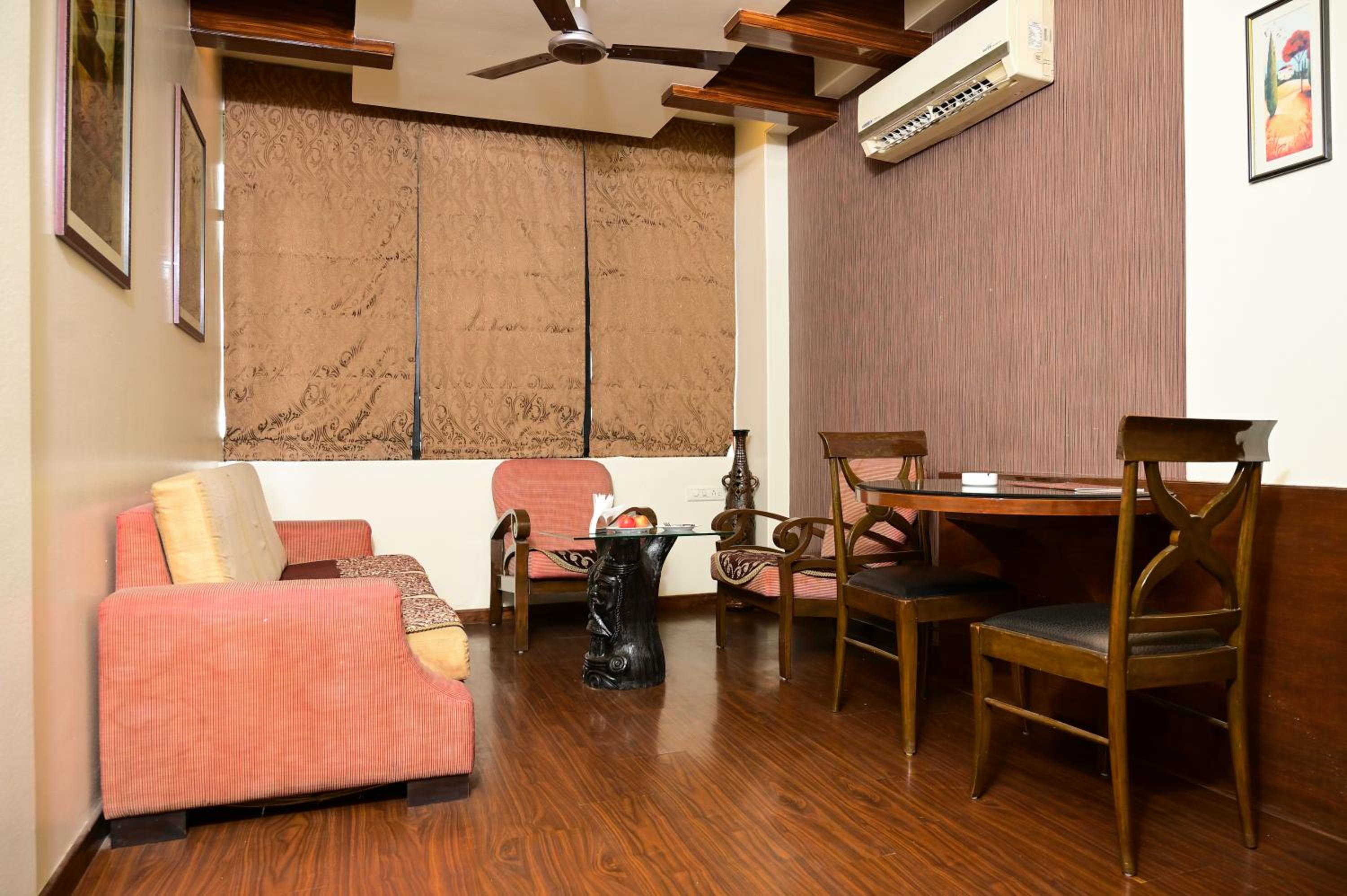 Superior King Room