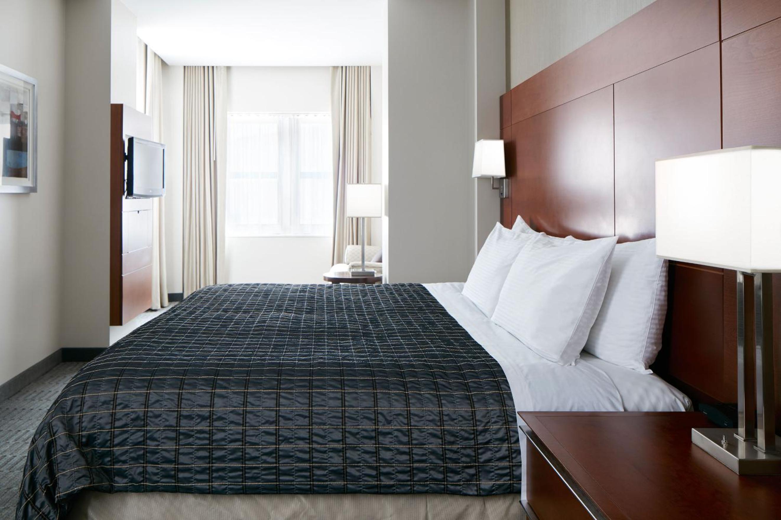 One Room Suite with Kitchenette - Photo 2