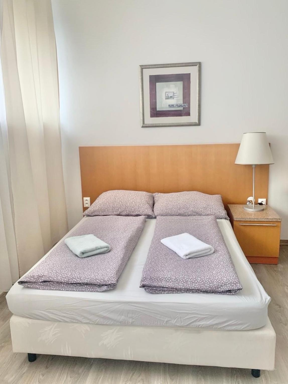 Double Room with Private Bathroom photo 2