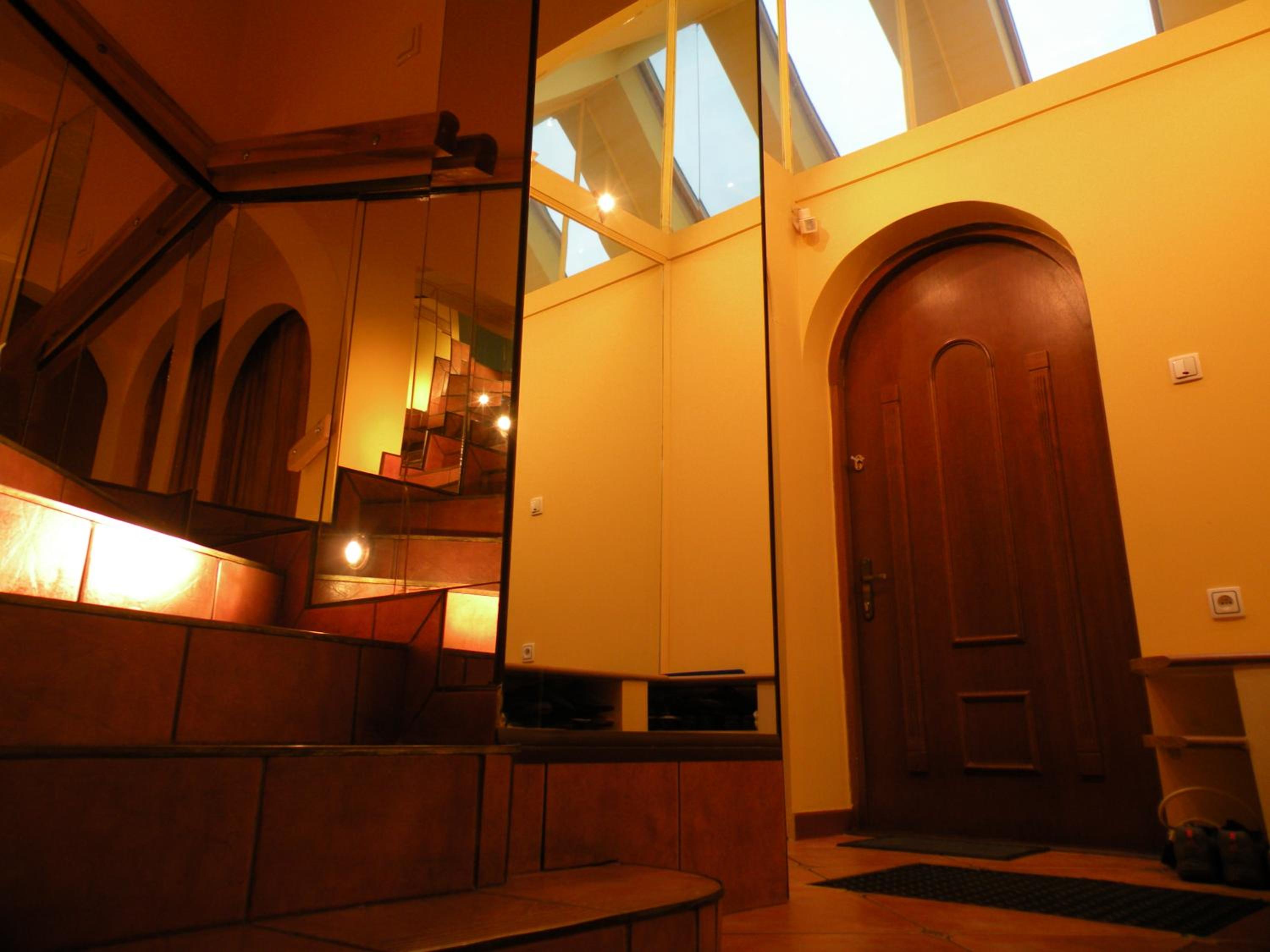 Double Room with Private External Bathroom - Photo 1